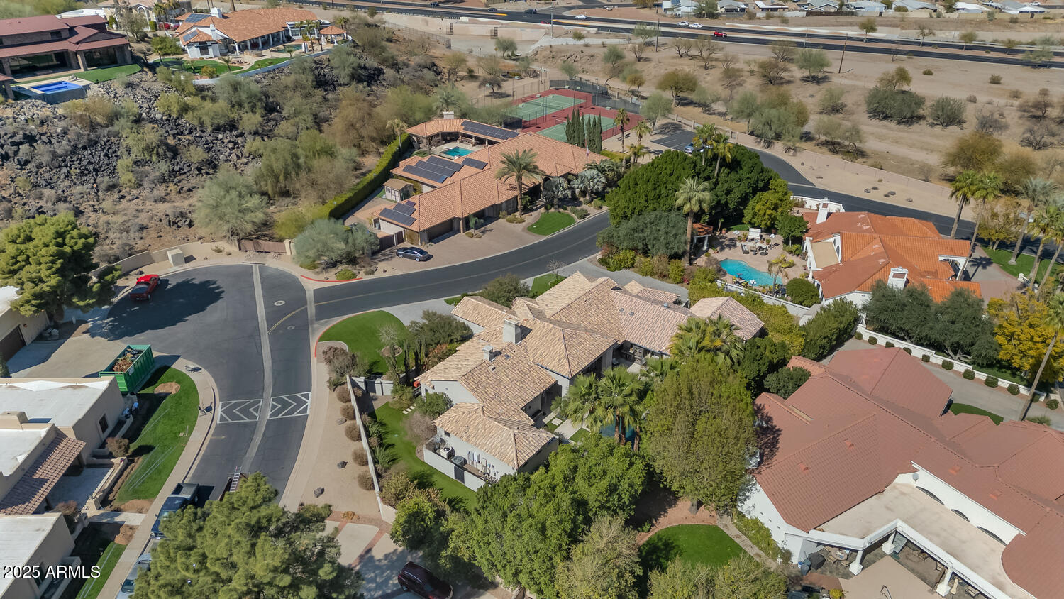 1527 W CARIBBEAN Lane