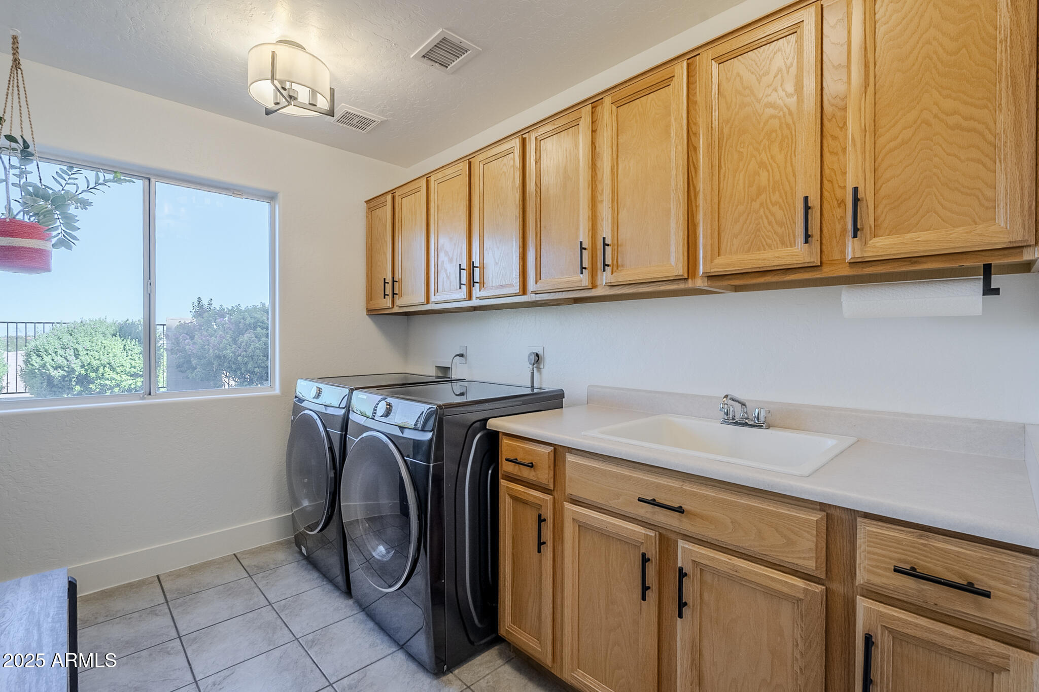 1248 E VICTOR HUGO Avenue, Phoenix