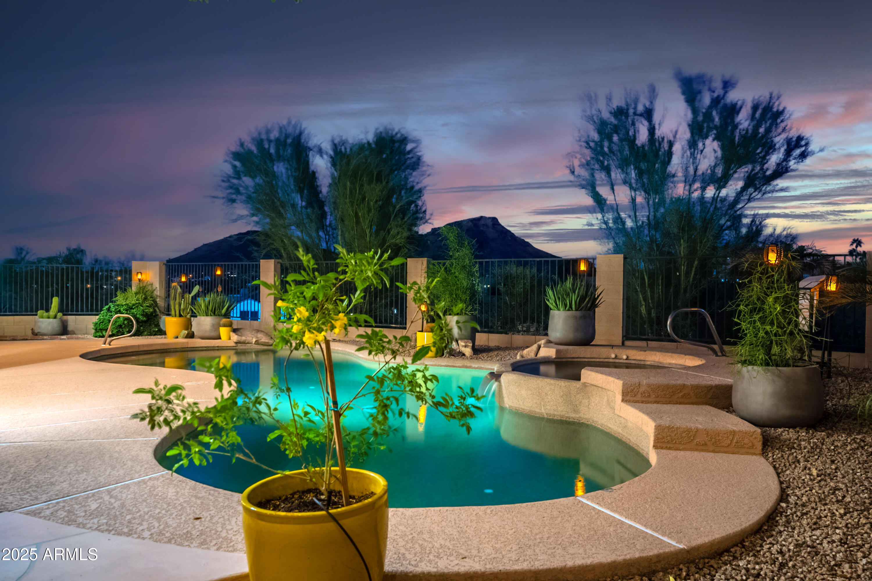 1248 E VICTOR HUGO Avenue, Phoenix