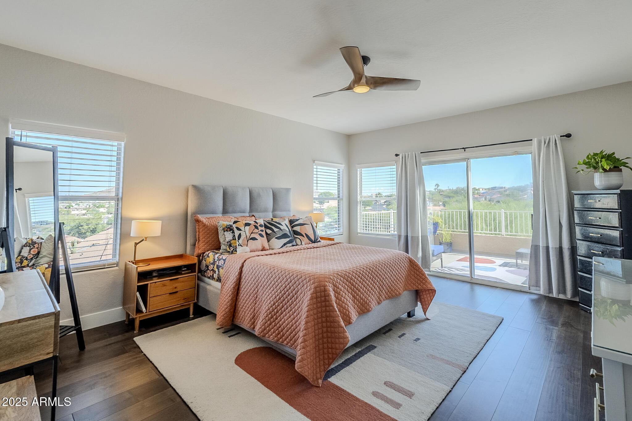 1248 E VICTOR HUGO Avenue, Phoenix