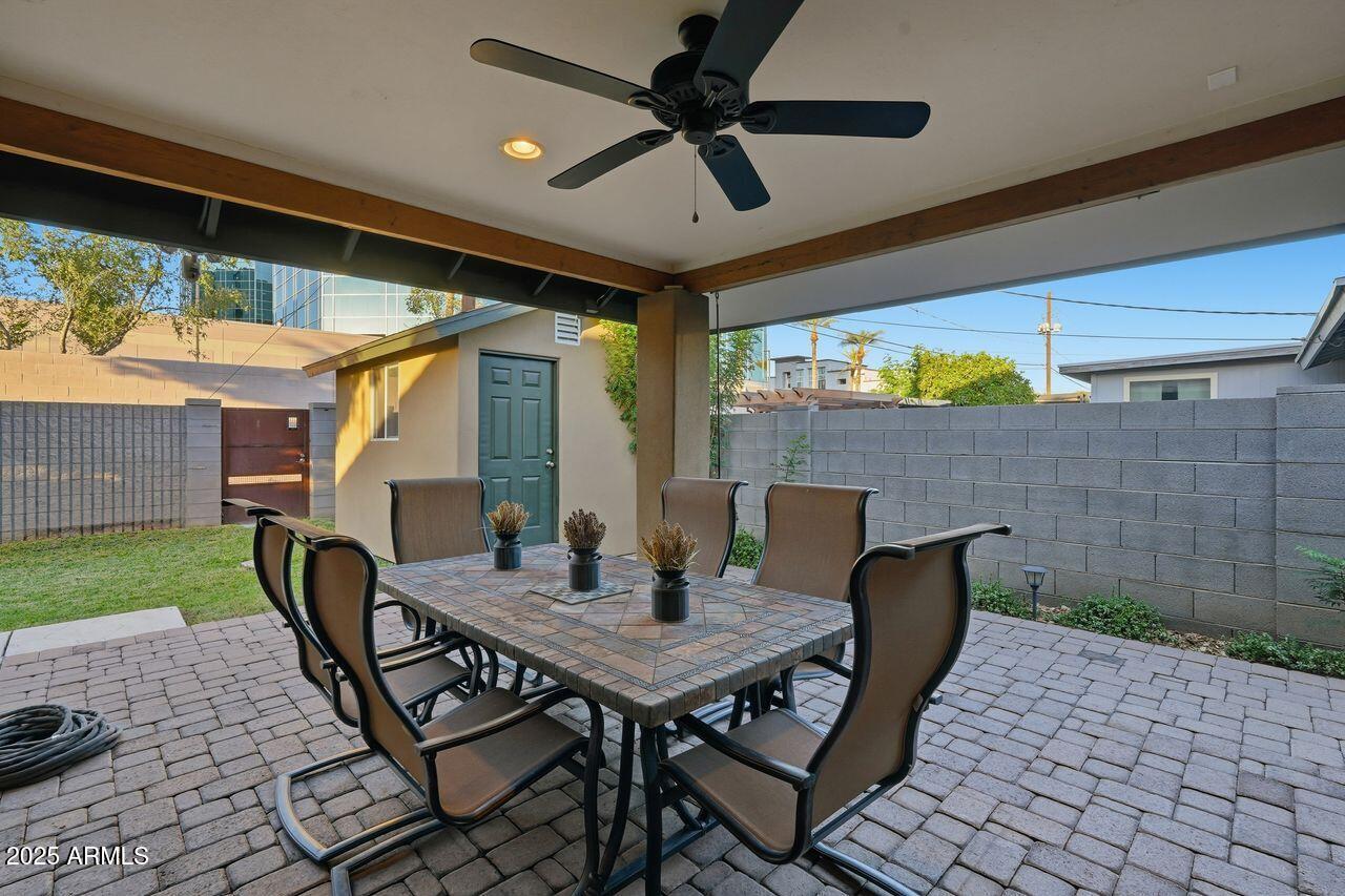 2532 E PIERSON Street