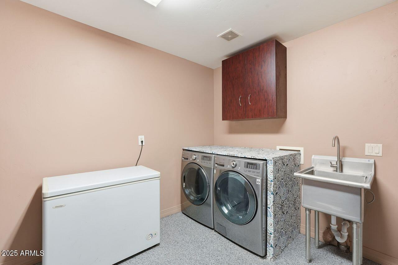 2532 E PIERSON Street