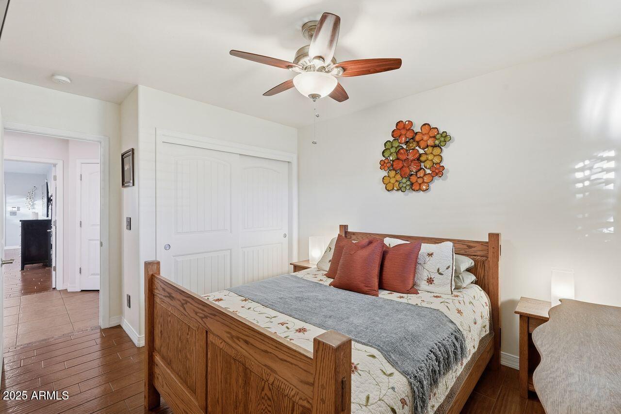 2532 E PIERSON Street