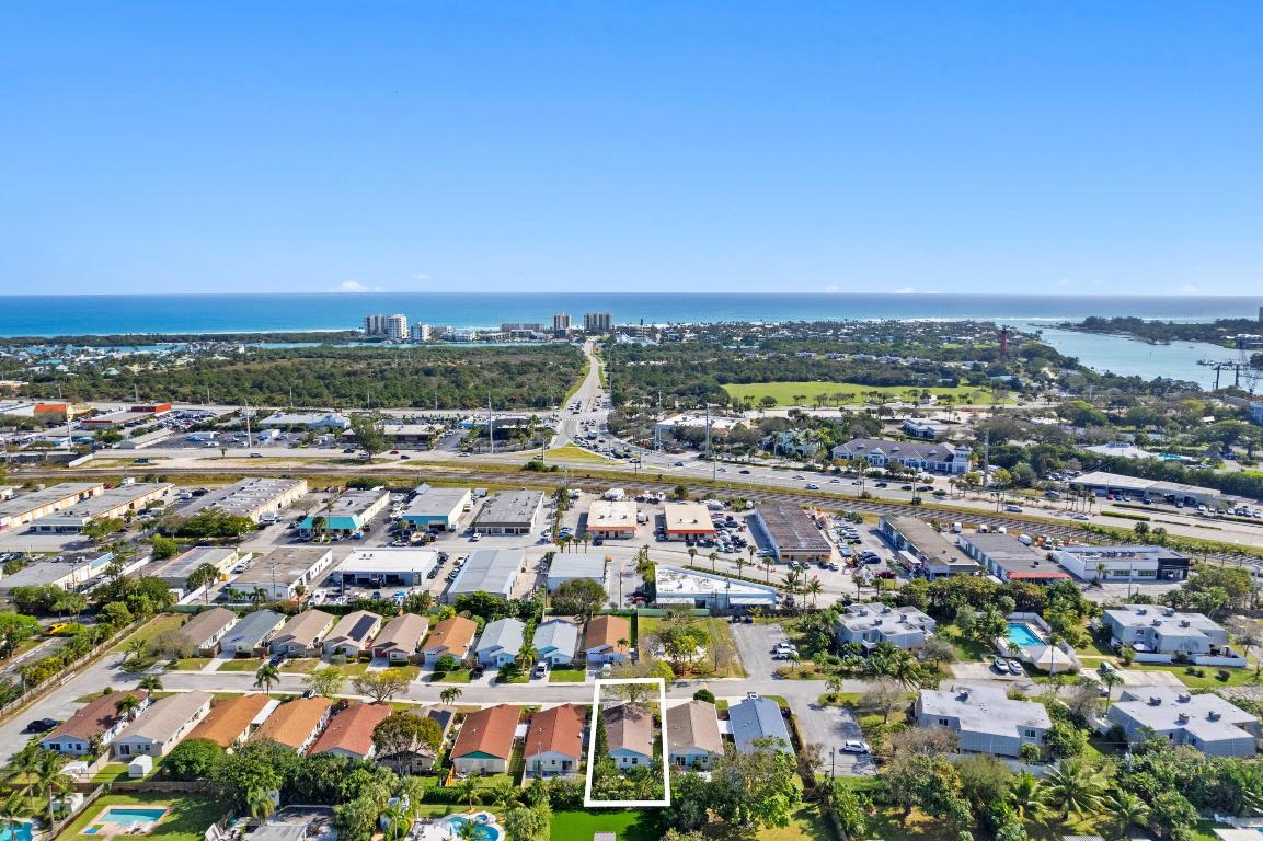 141 E Riverside Drive Unit: 24