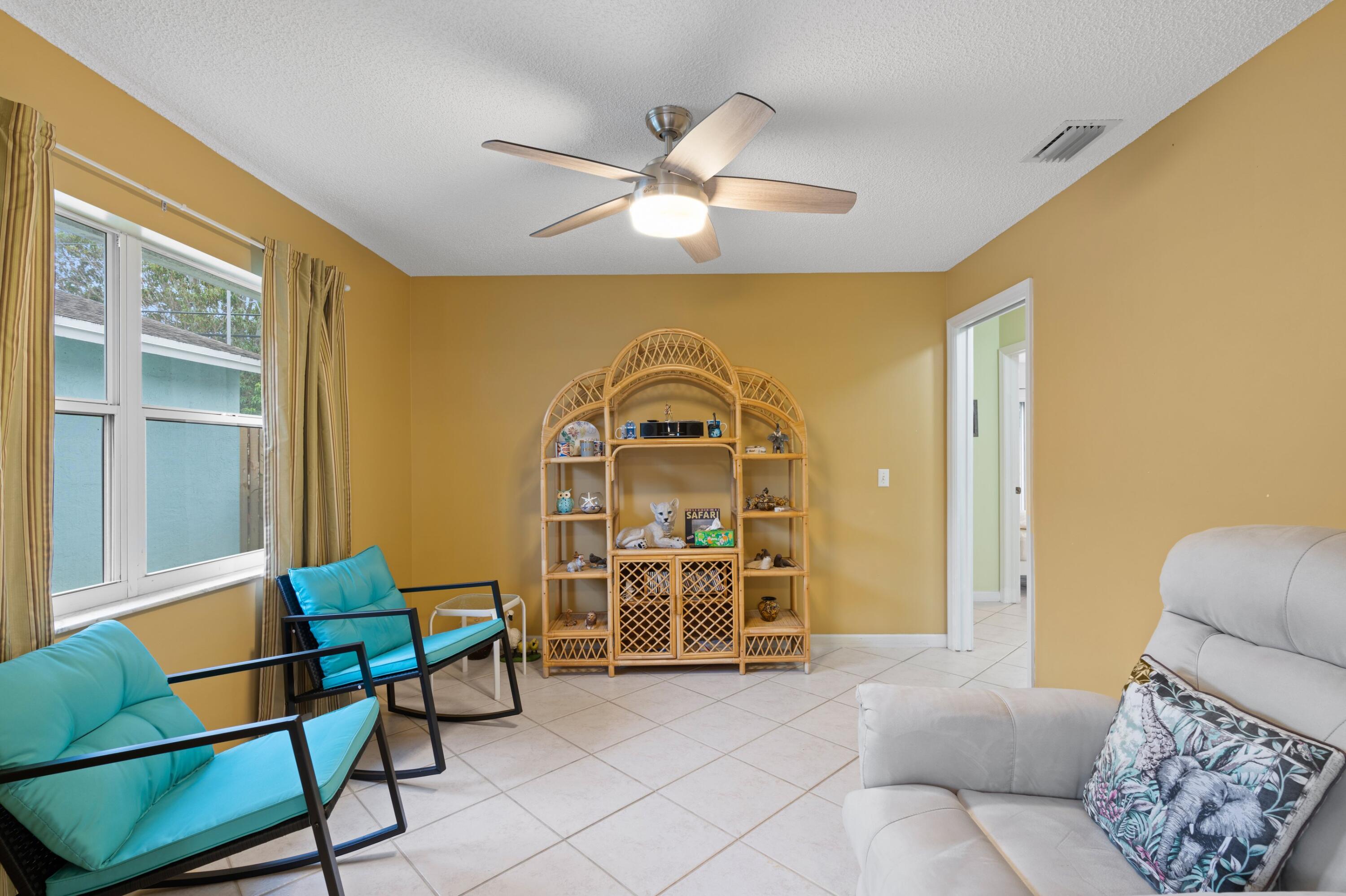 141 E Riverside Drive Unit: 24