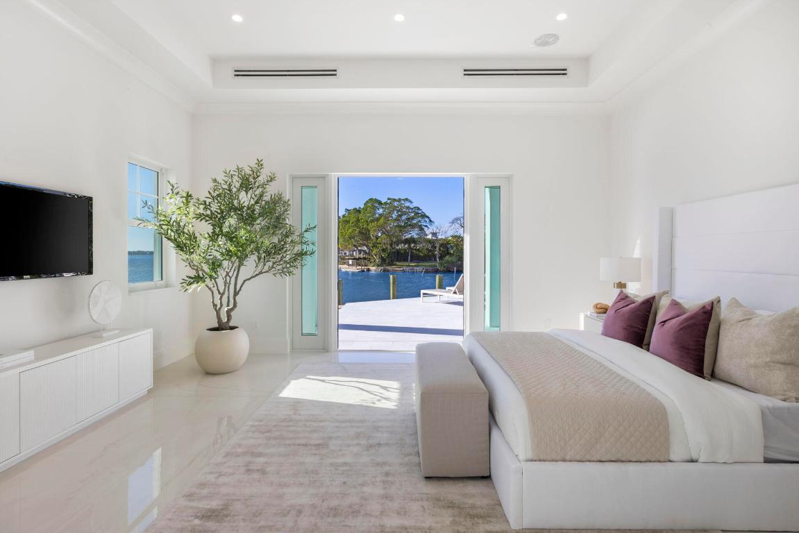 1300 Peninsular Road