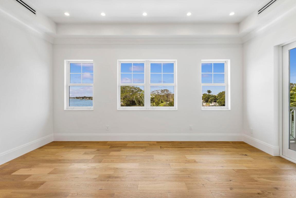 1300 Peninsular Road