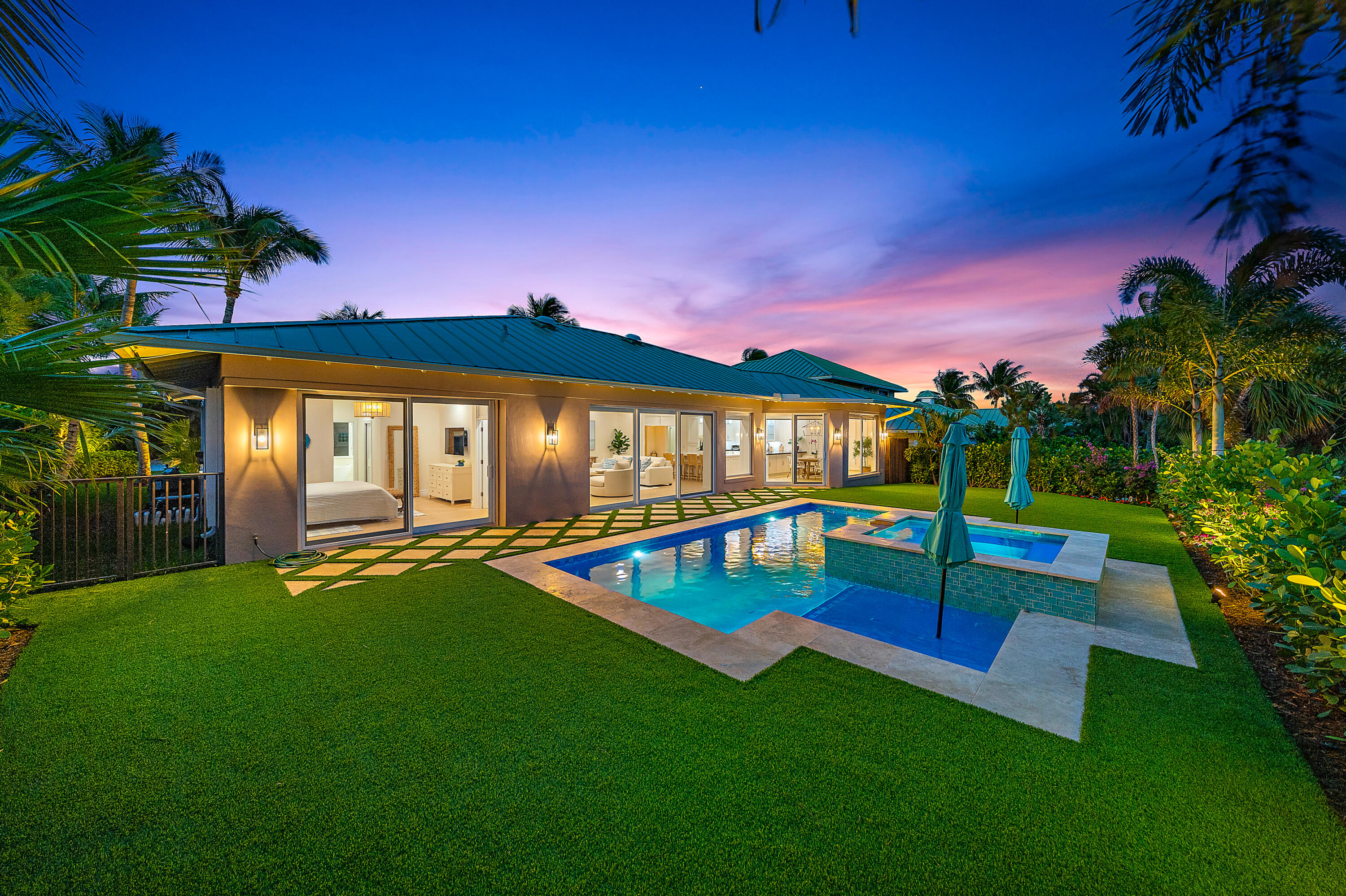 28 Coconut Lane