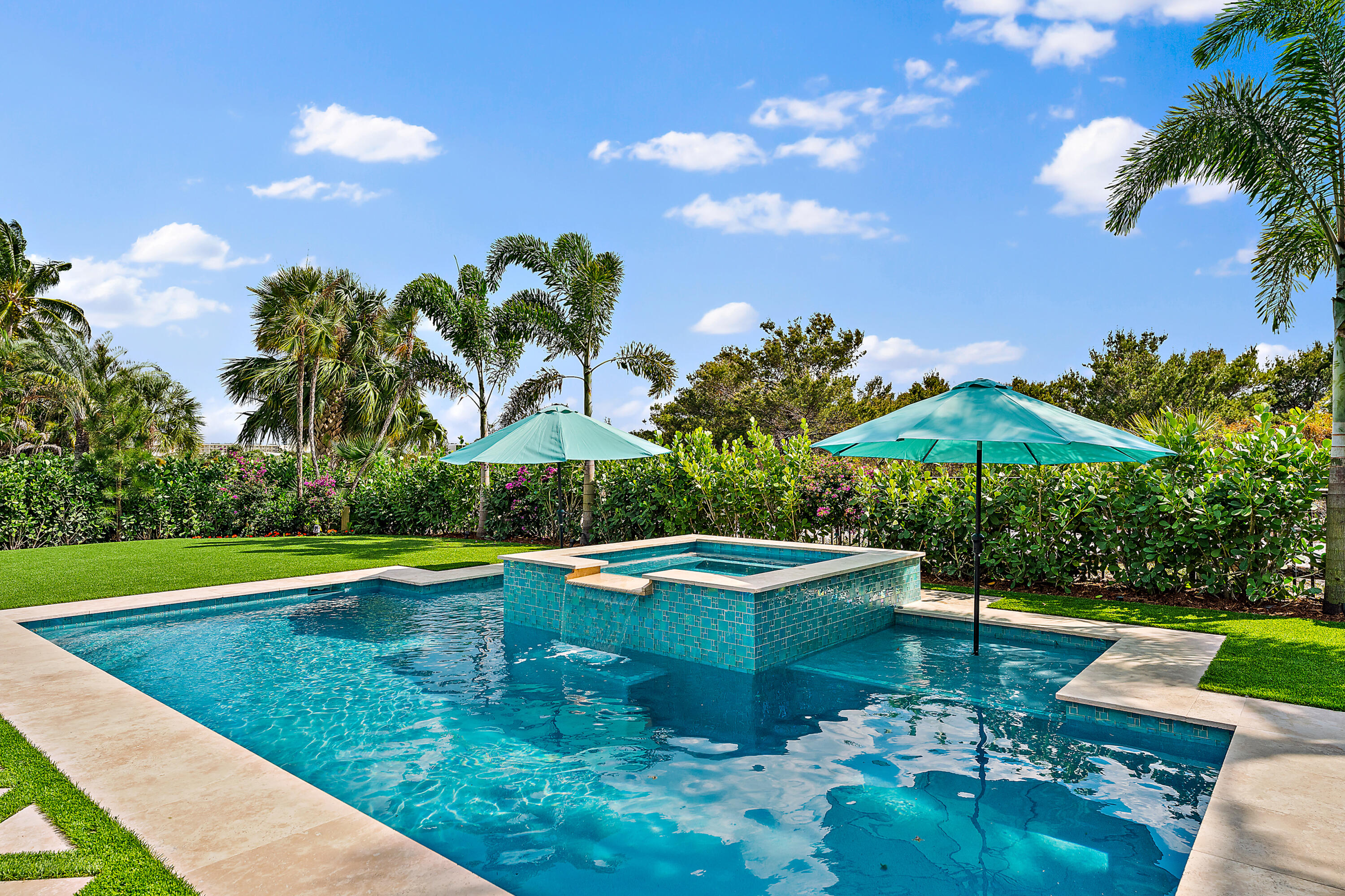 28 Coconut Lane