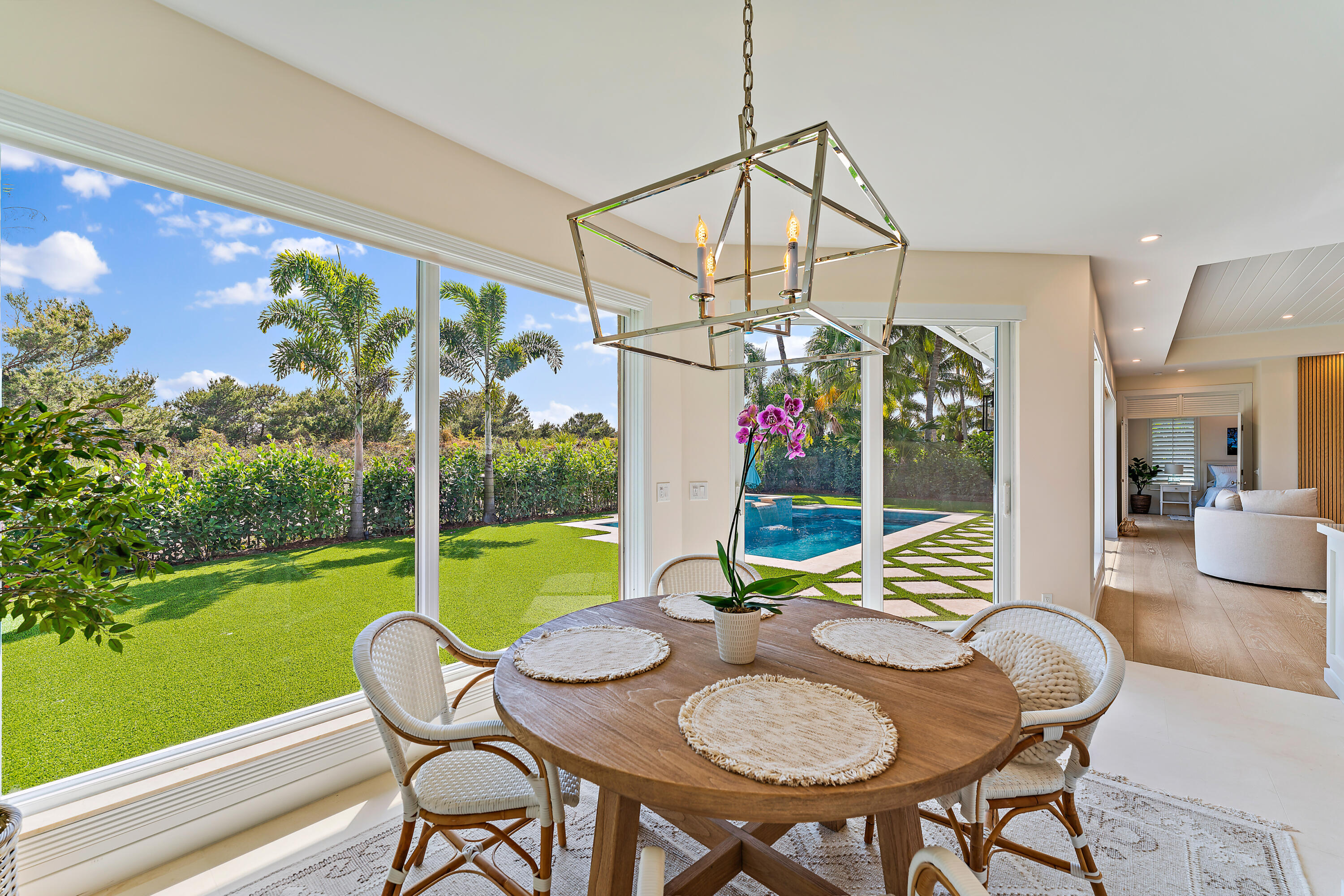 28 Coconut Lane