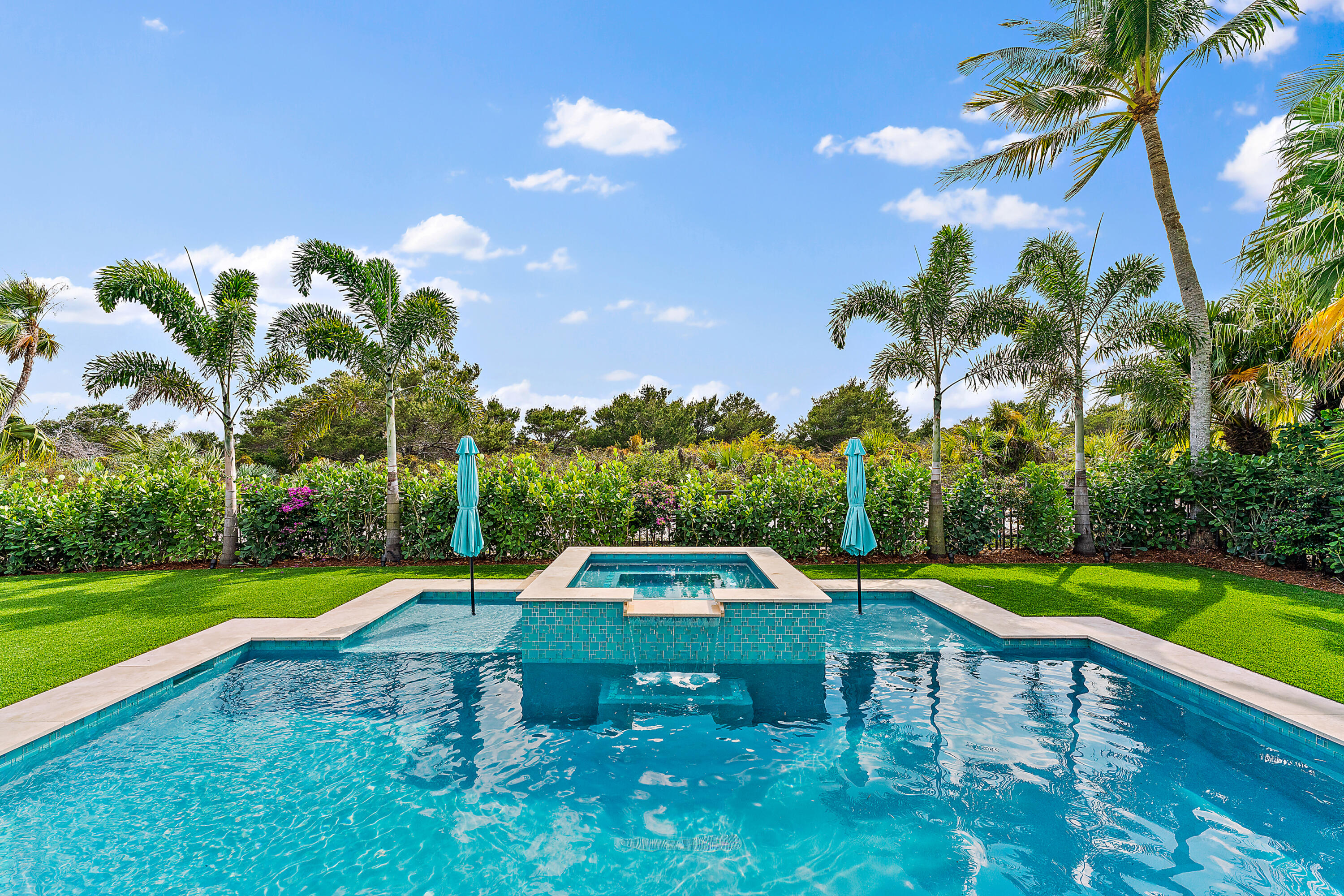 28 Coconut Lane