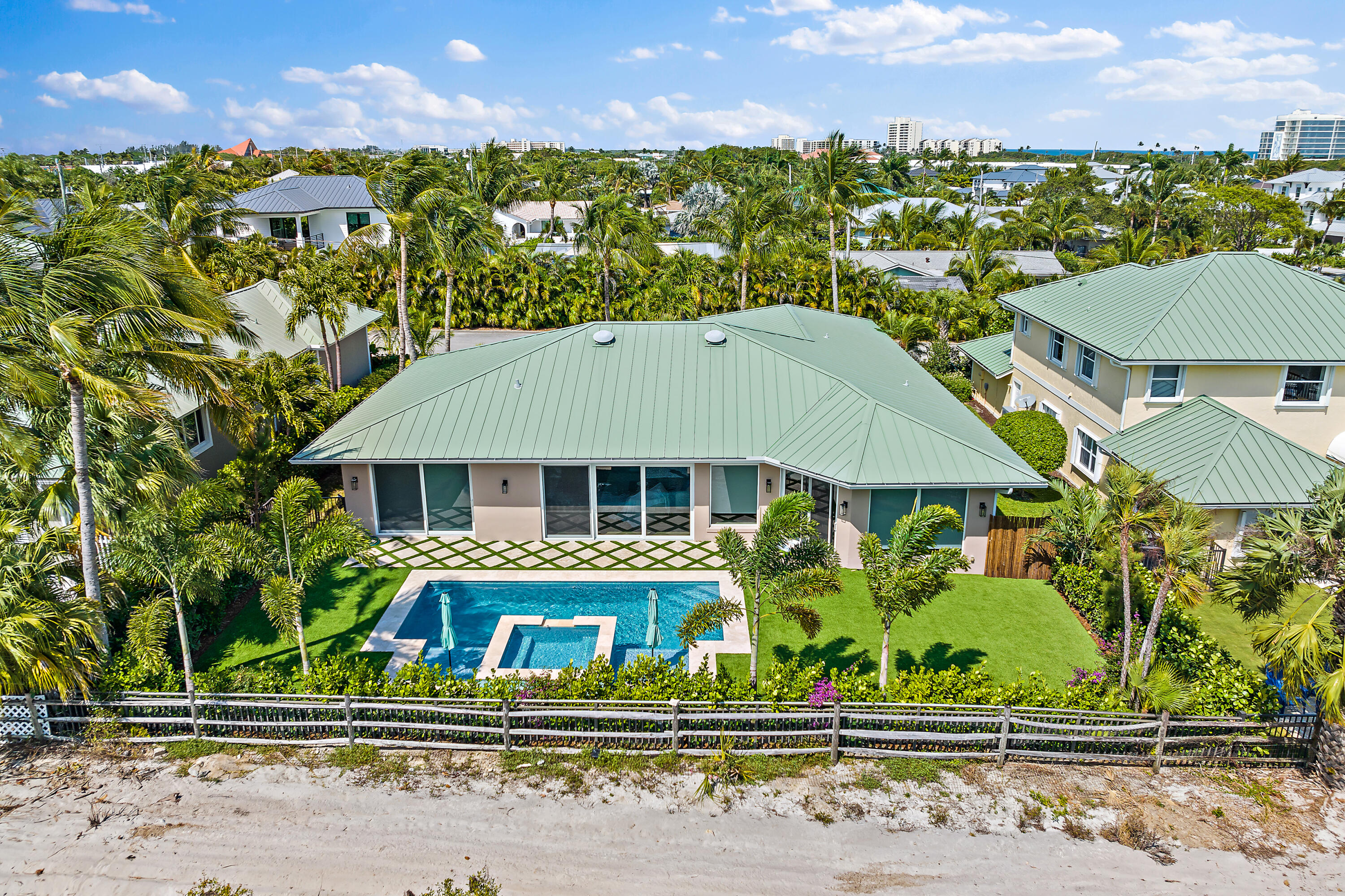 28 Coconut Lane