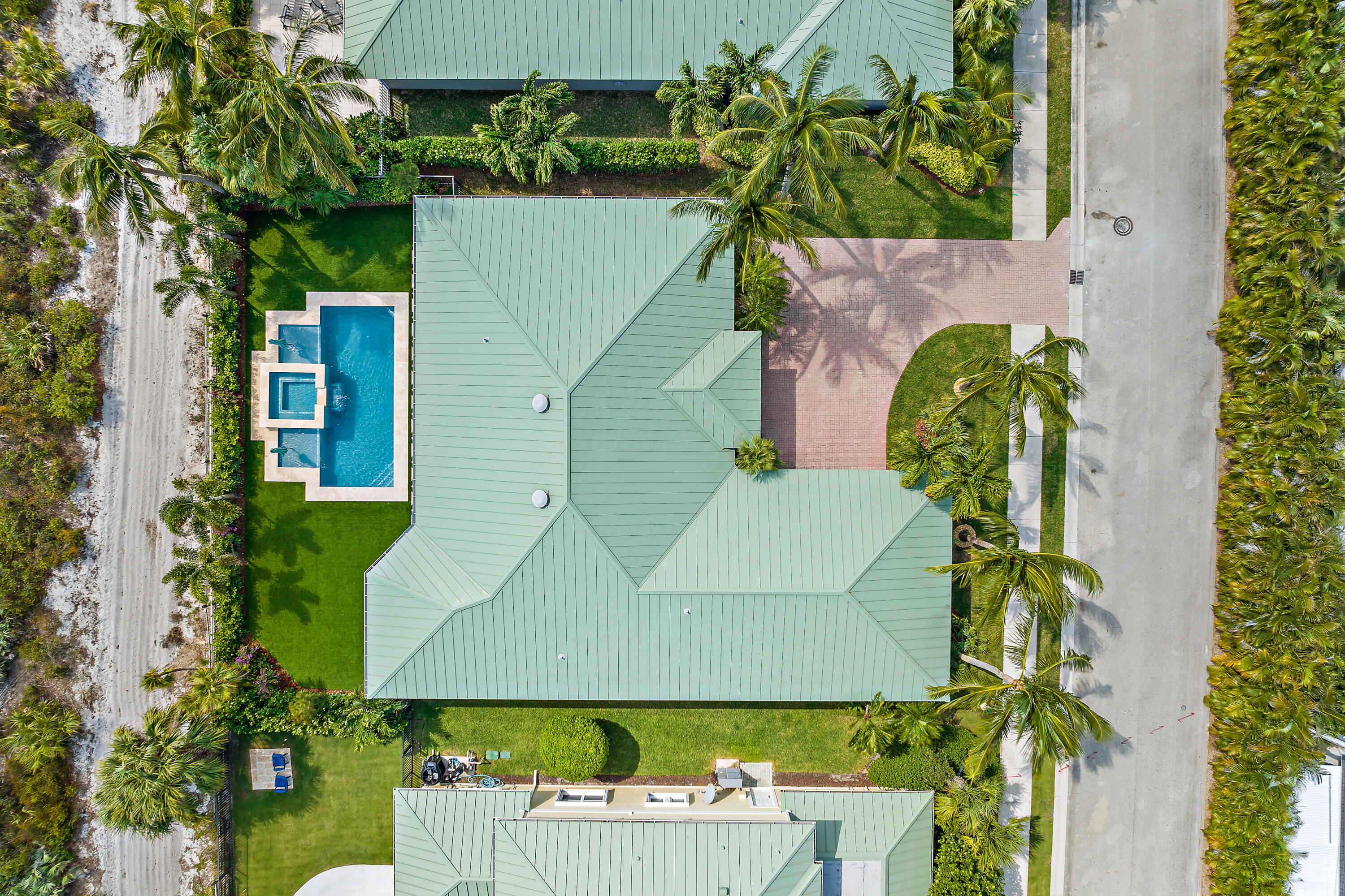 28 Coconut Lane