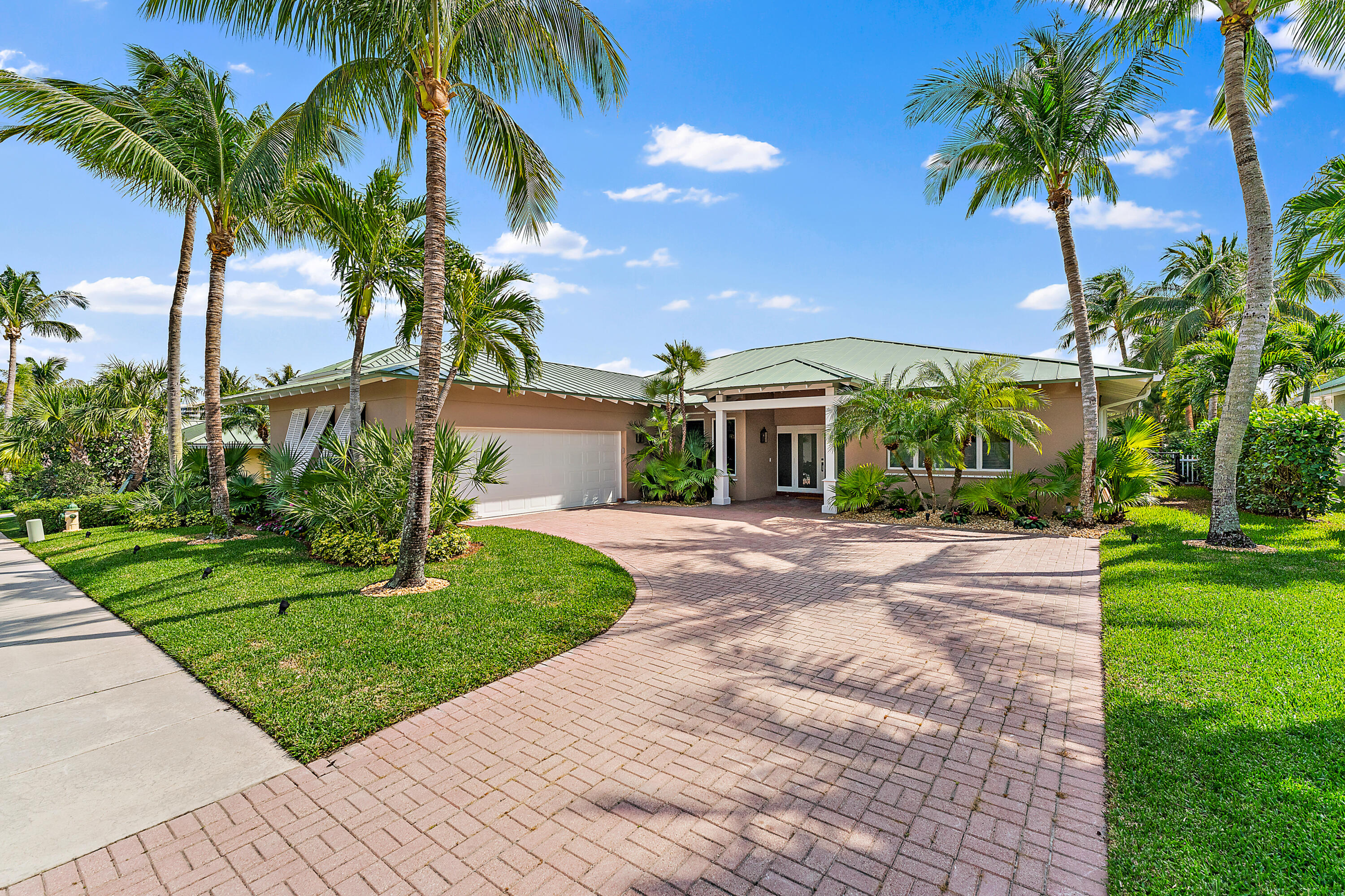 28 Coconut Lane