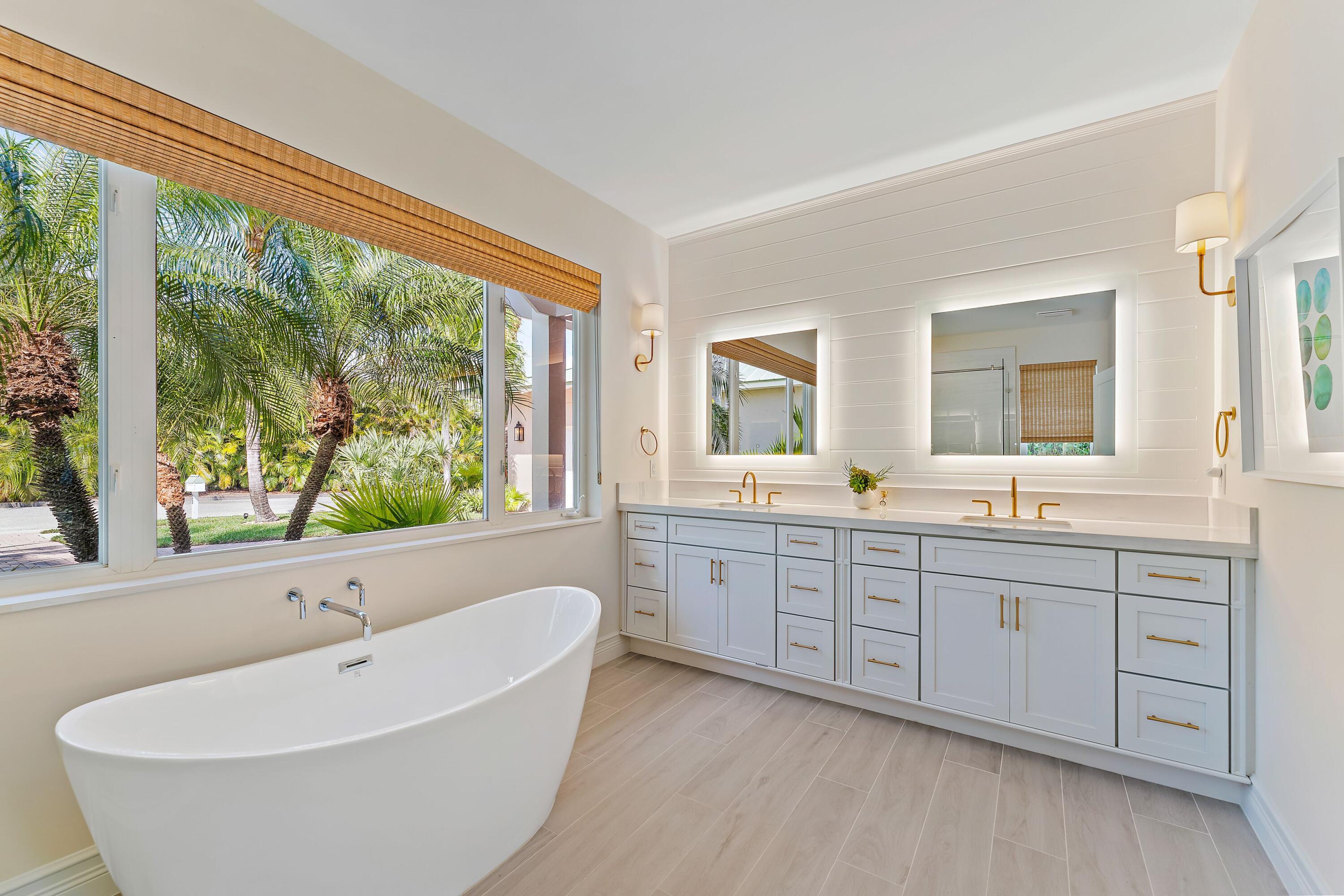 28 Coconut Lane