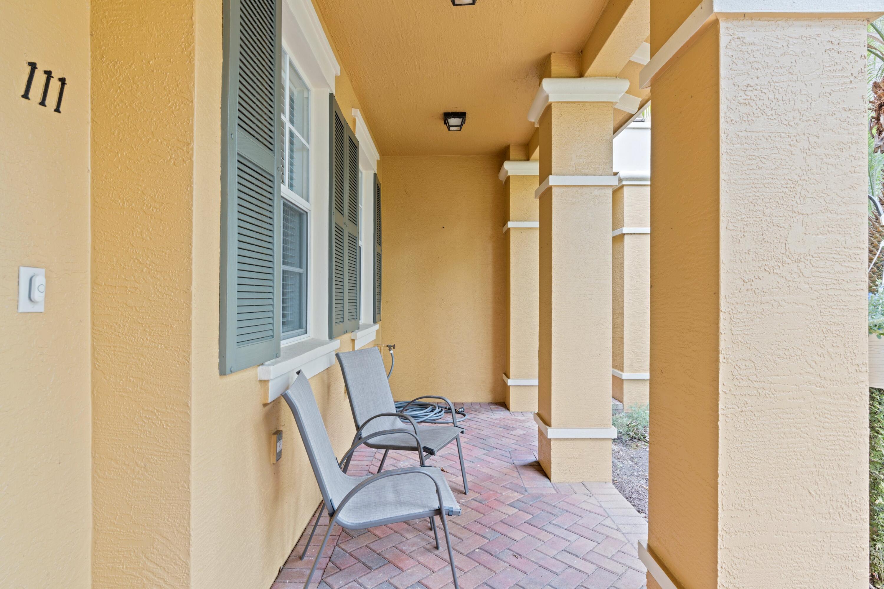 111 E Thatch Palm Circle