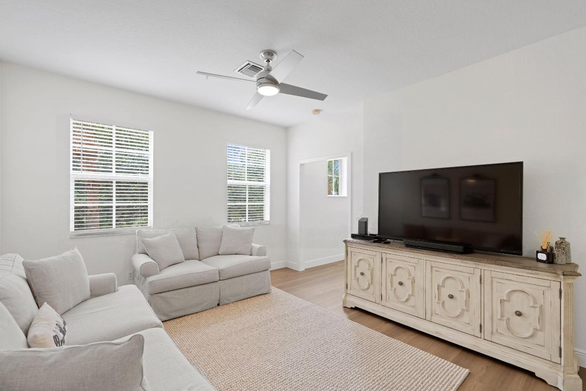 111 E Thatch Palm Circle