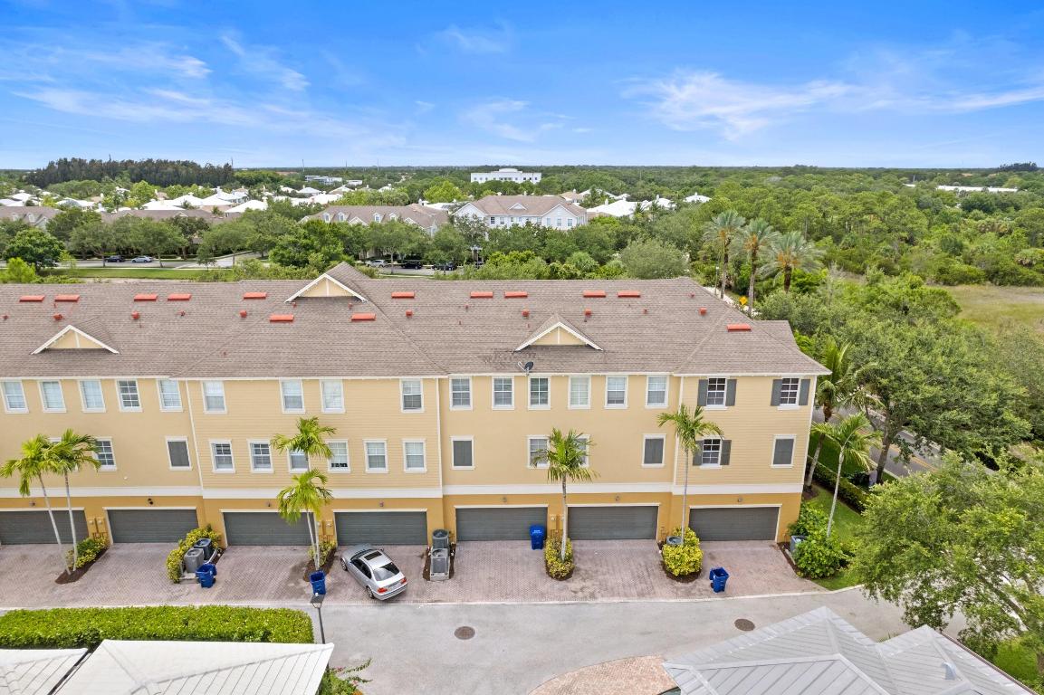 111 E Thatch Palm Circle