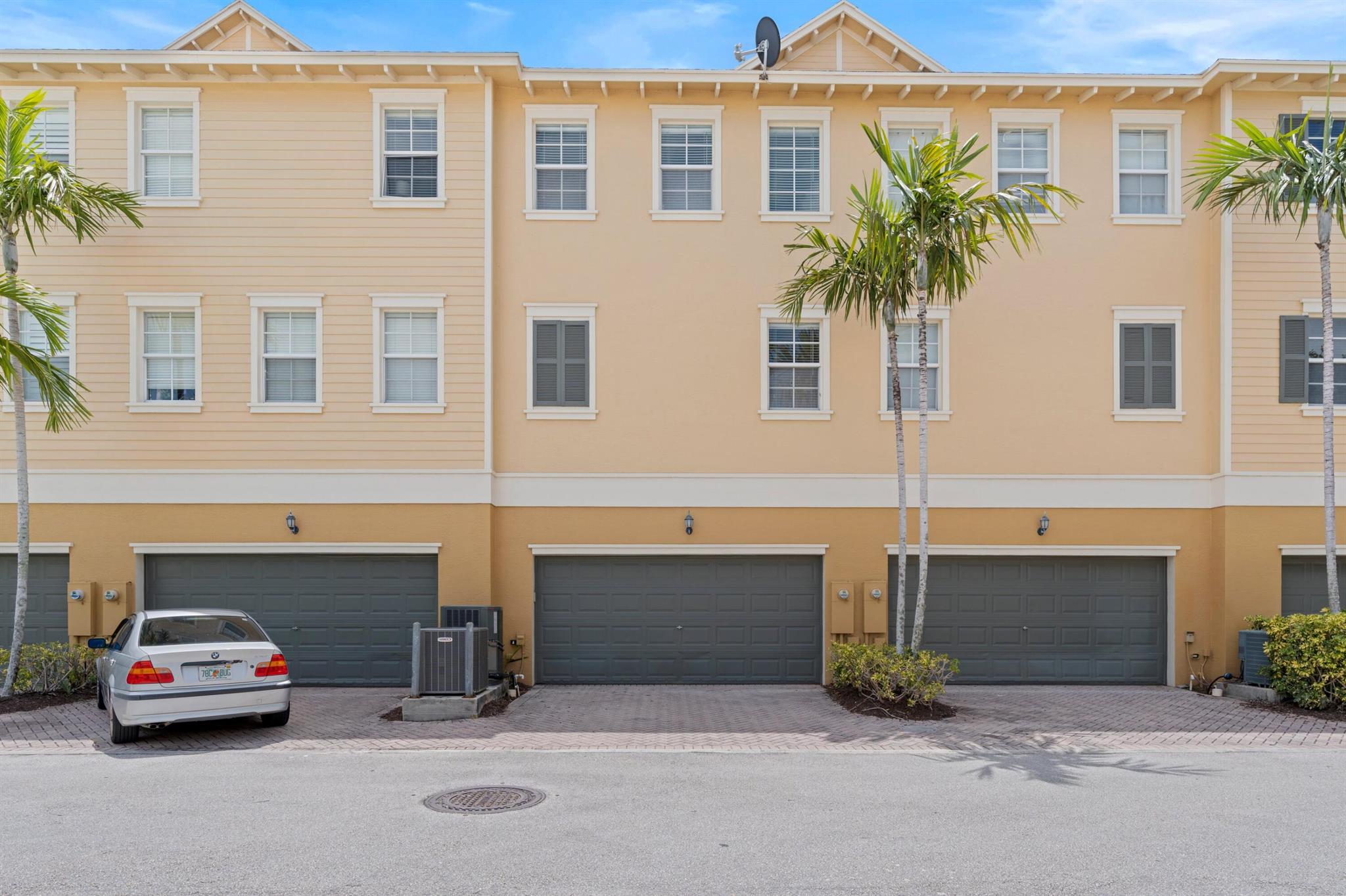 111 E Thatch Palm Circle