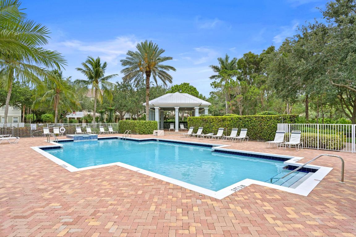 111 E Thatch Palm Circle