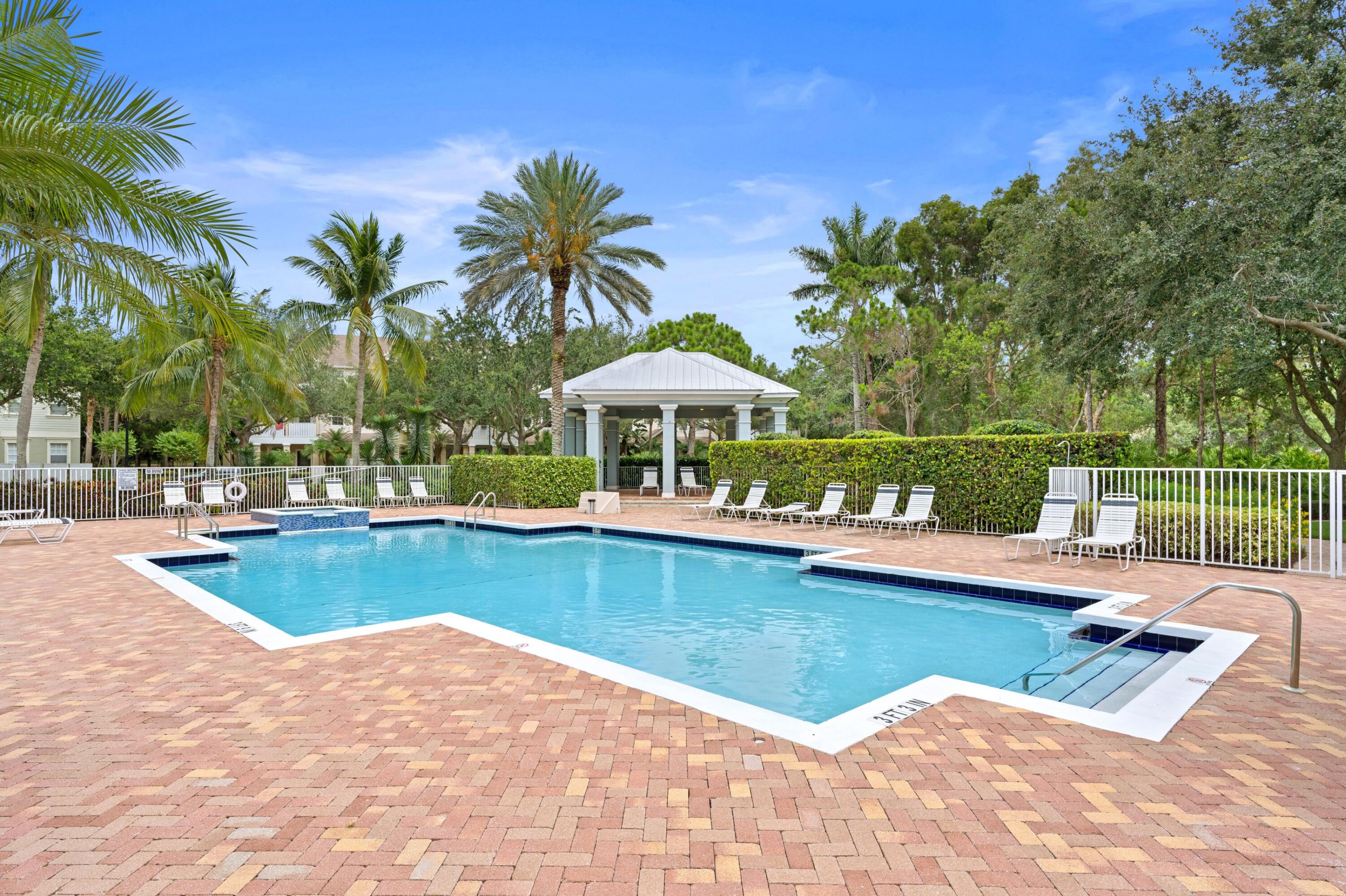 111 E Thatch Palm Circle