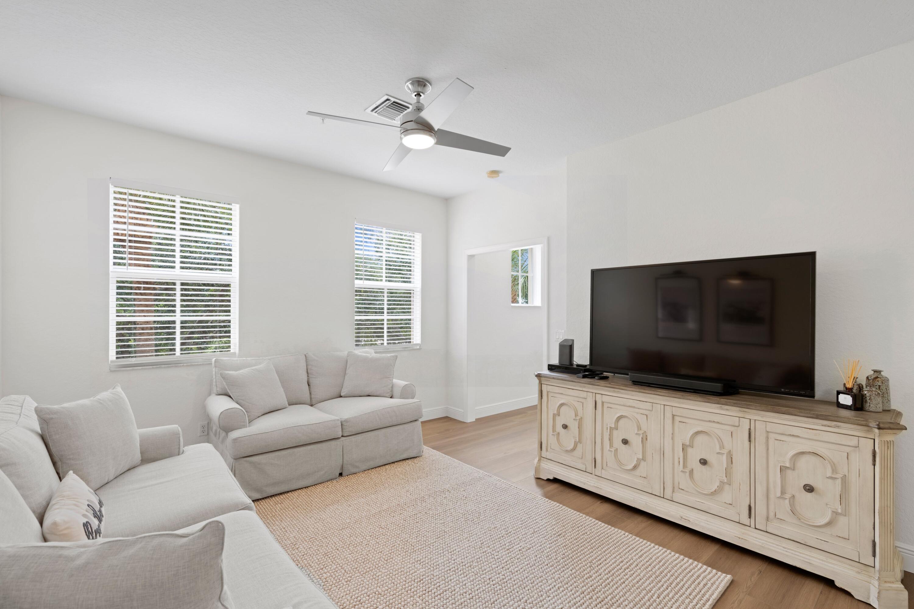 111 E Thatch Palm Circle