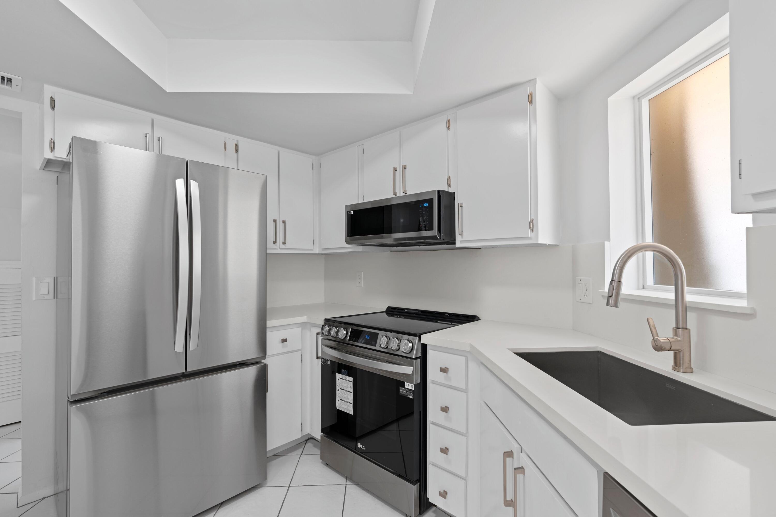 136 Seabreeze Circle