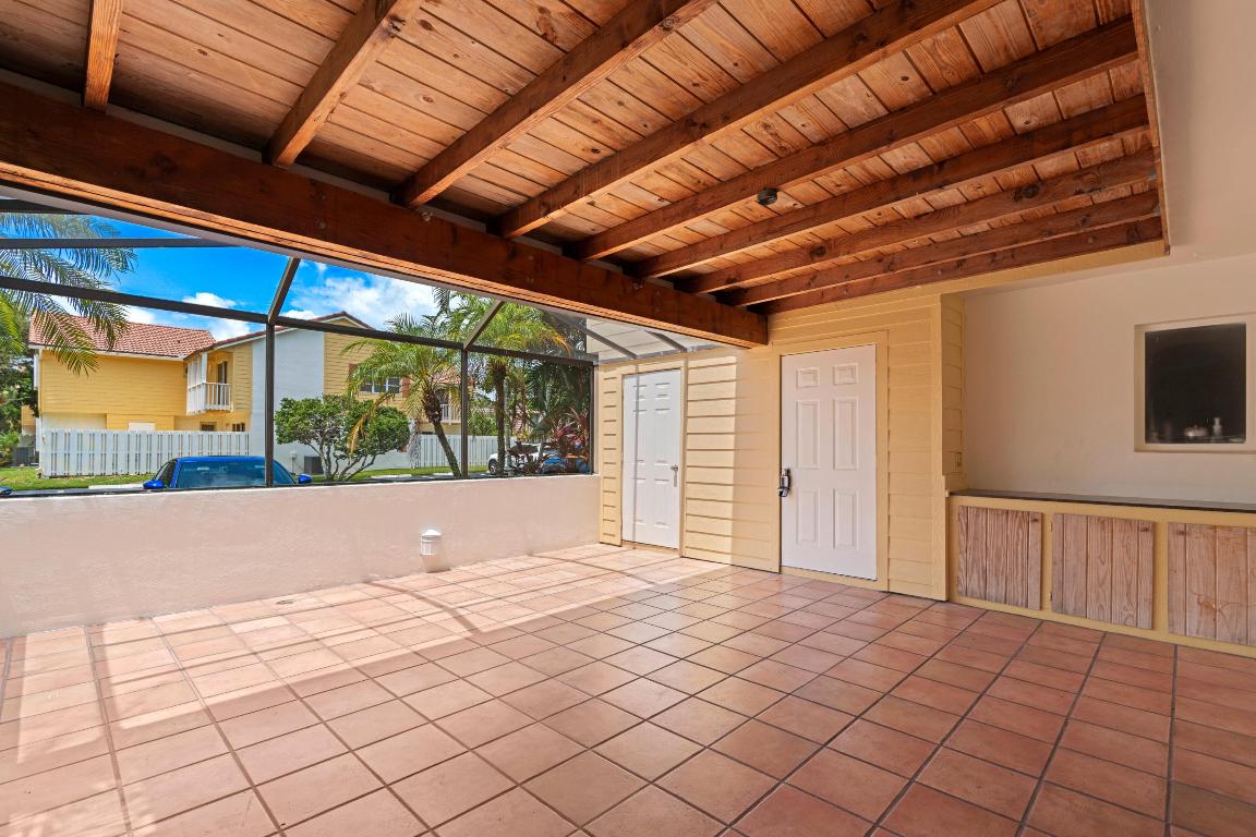 136 Seabreeze Circle