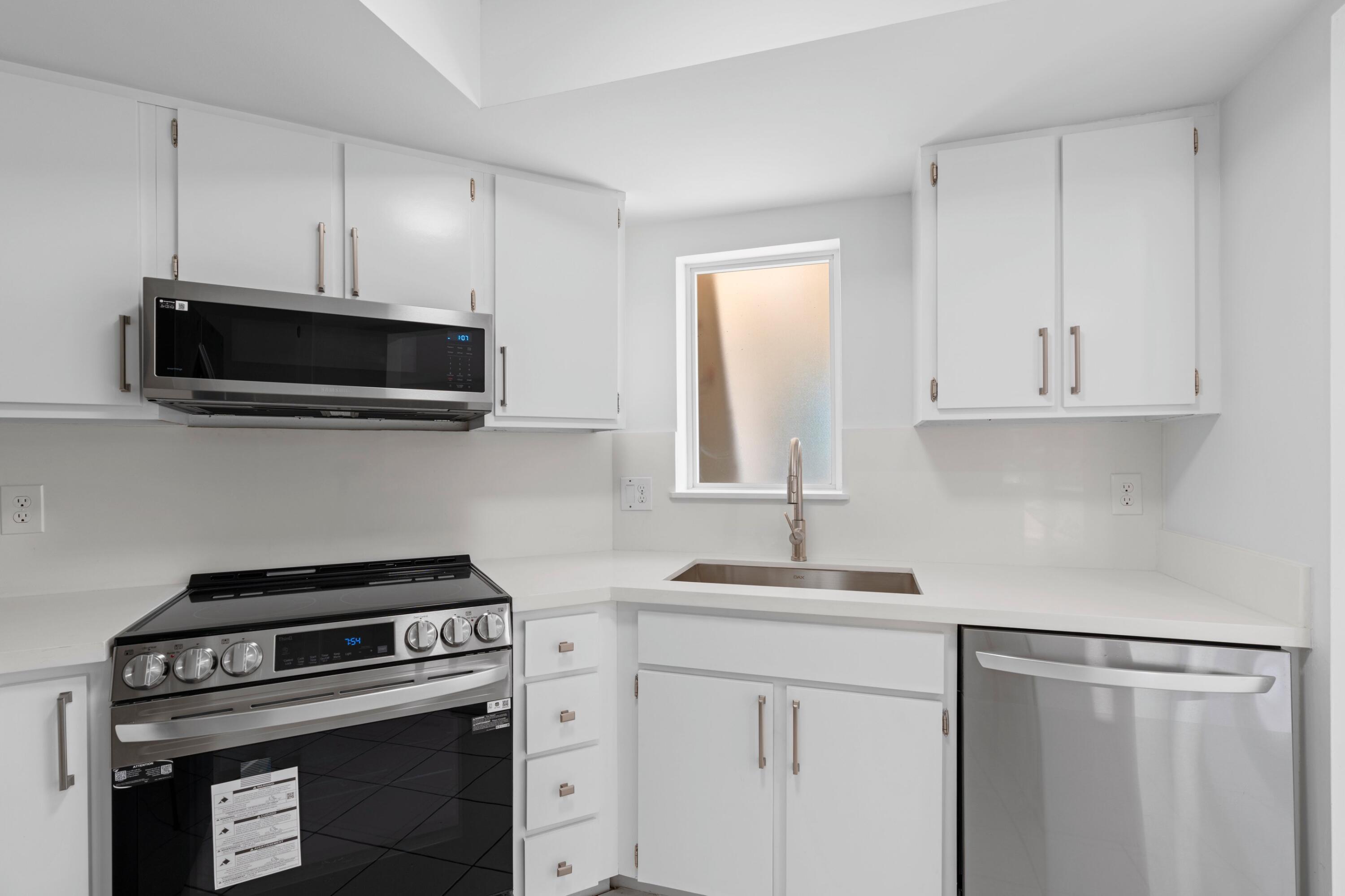 136 Seabreeze Circle