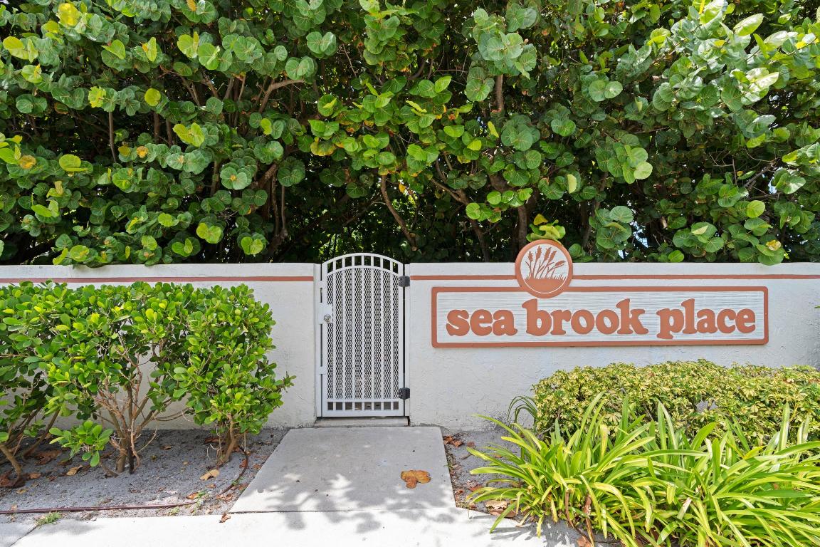 136 Seabreeze Circle