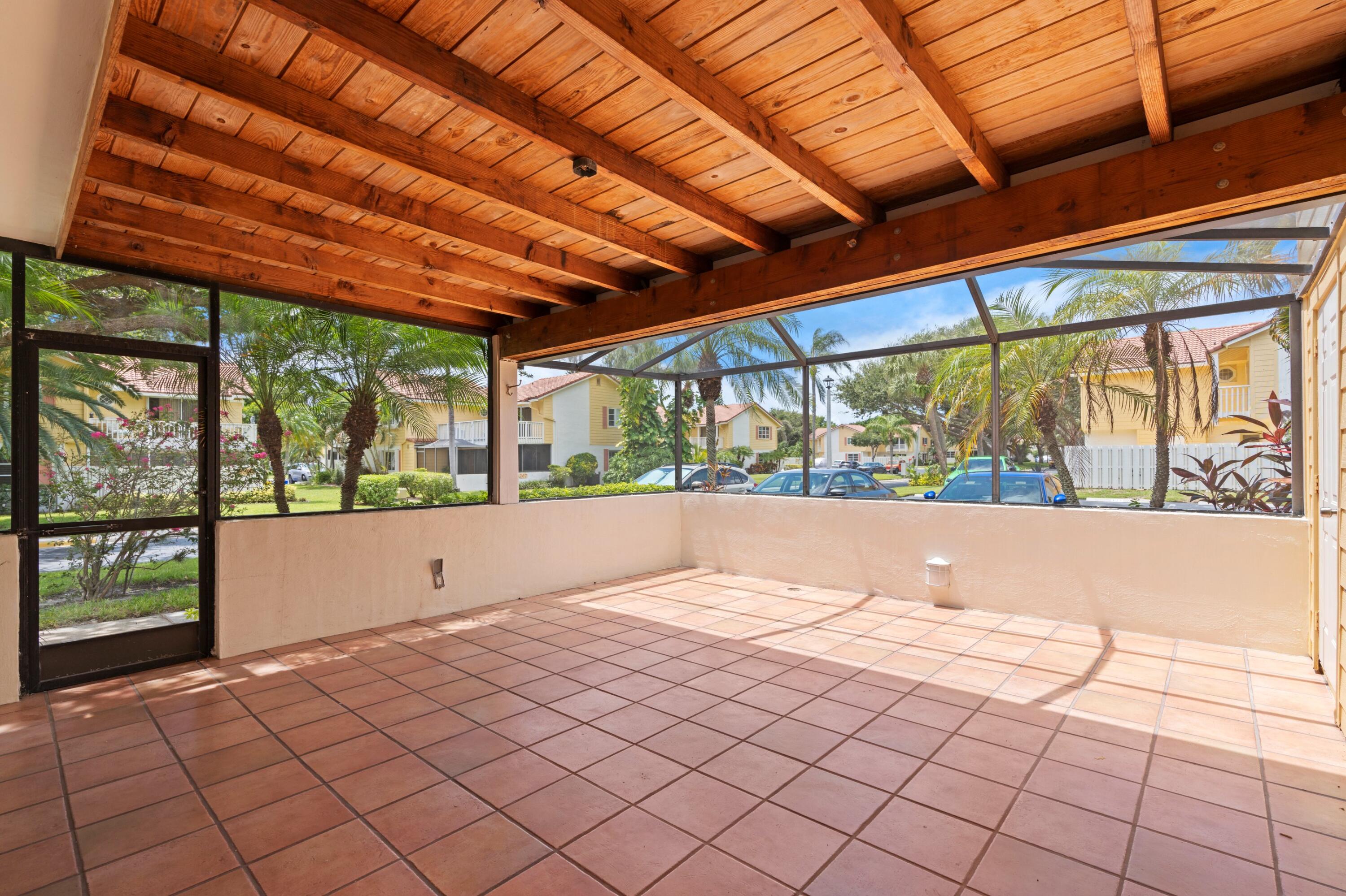 136 Seabreeze Circle