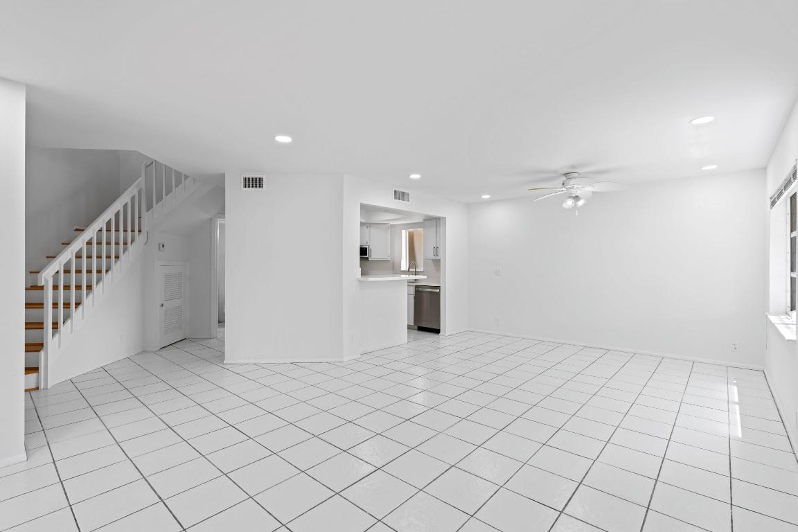 136 Seabreeze Circle