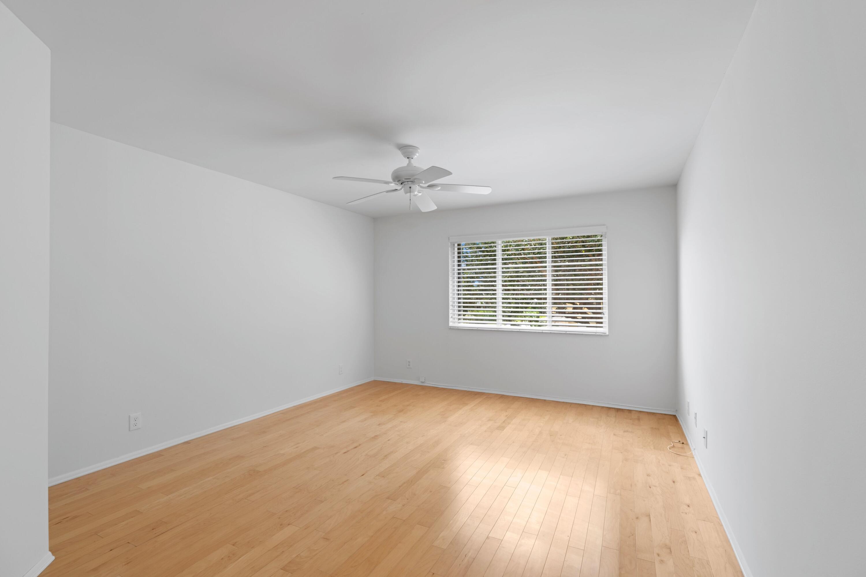 136 Seabreeze Circle