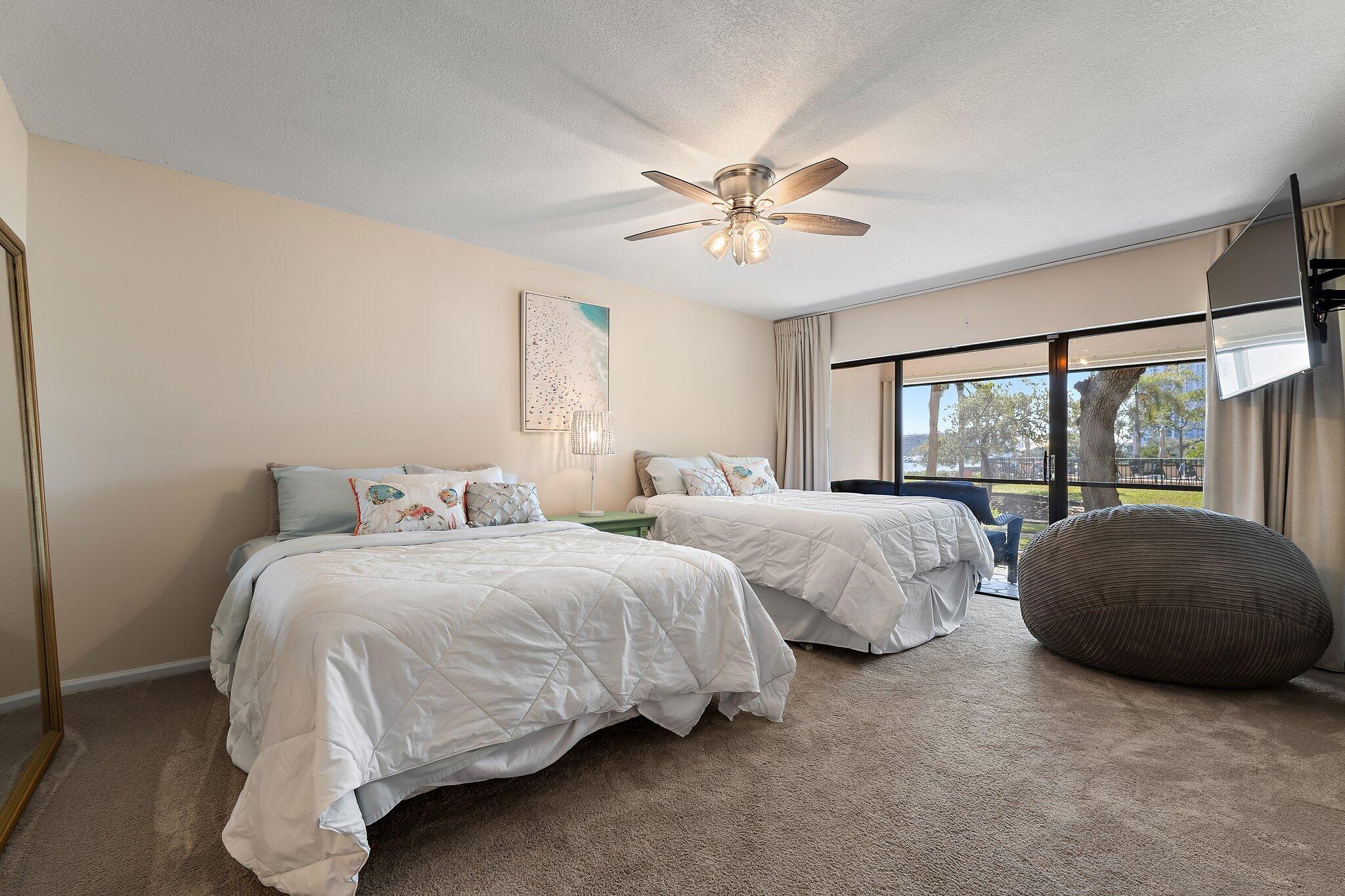 1618 Twelve Oaks Way 104