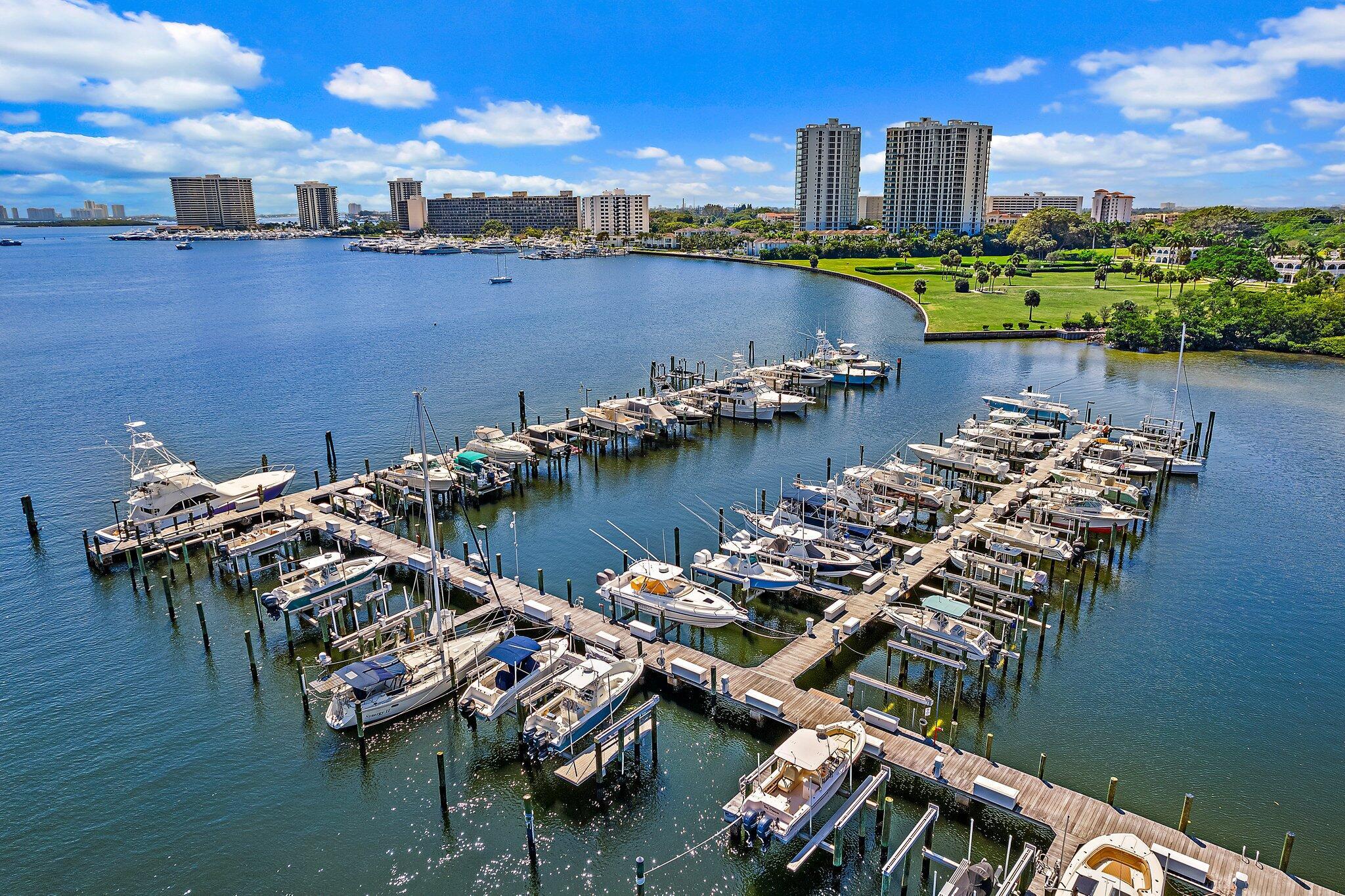 1618 Twelve Oaks Way 104