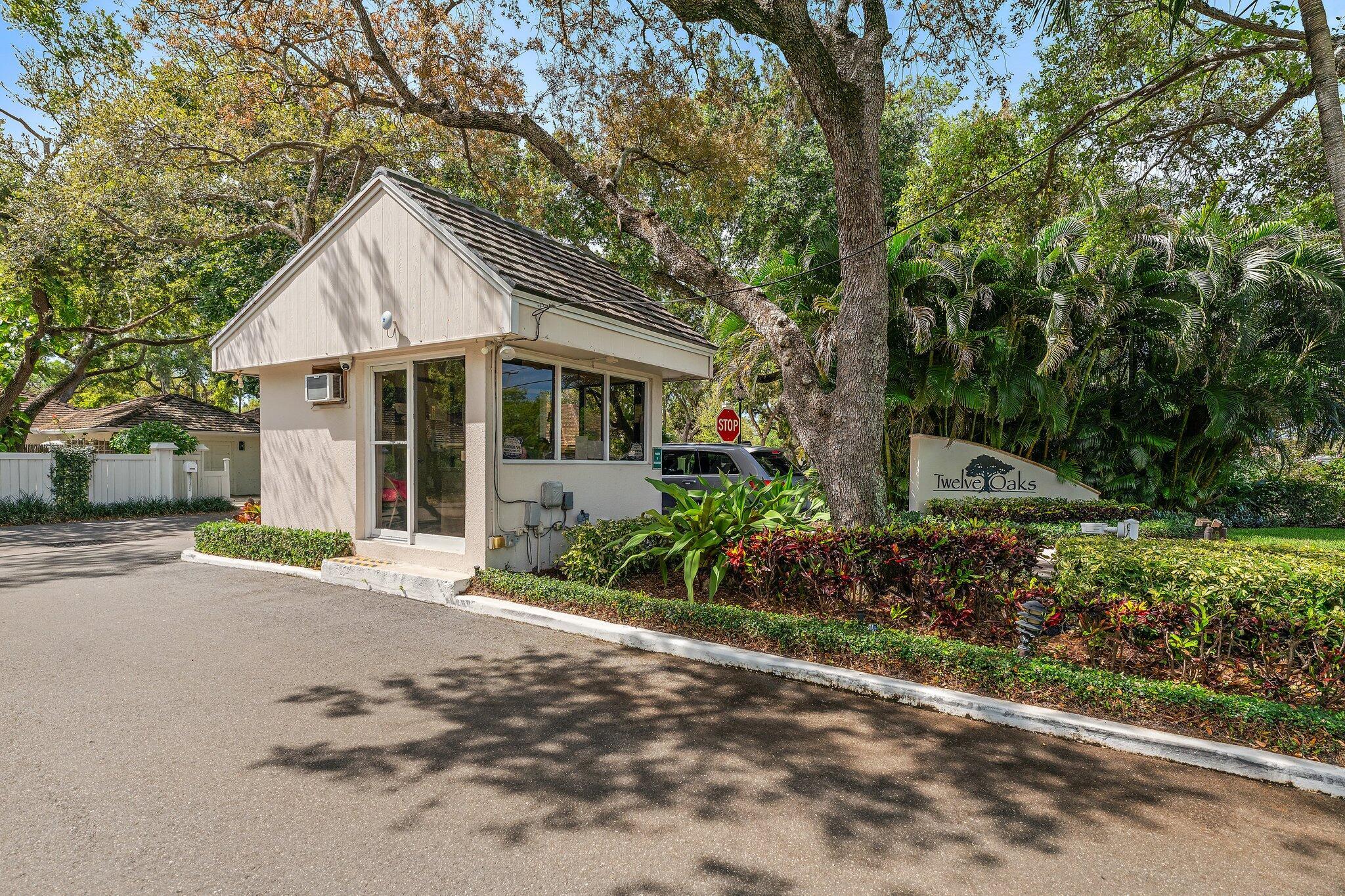 1618 Twelve Oaks Way 104