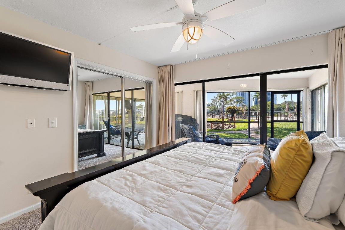 1618 Twelve Oaks Way 104