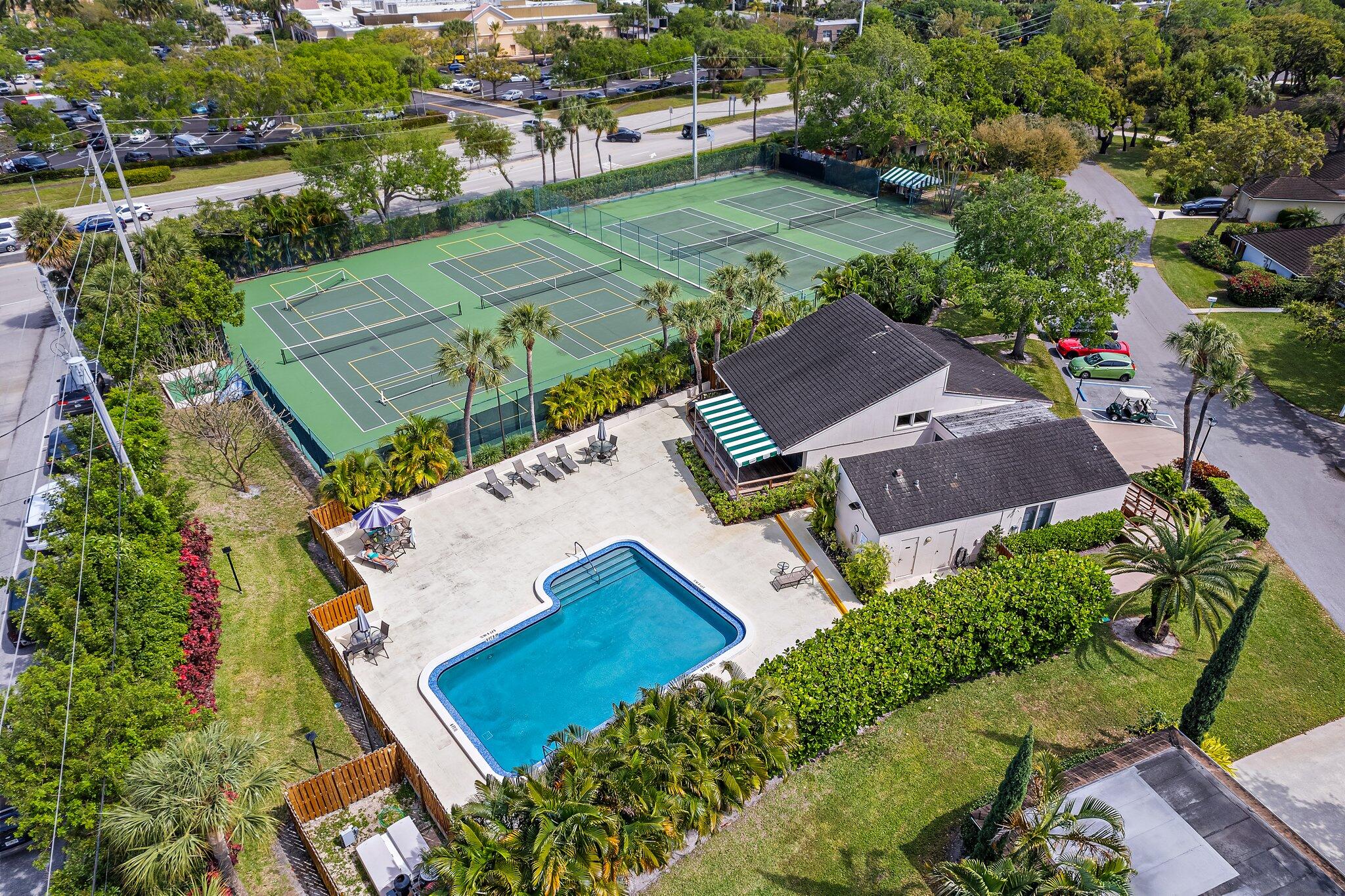 1618 Twelve Oaks Way 104