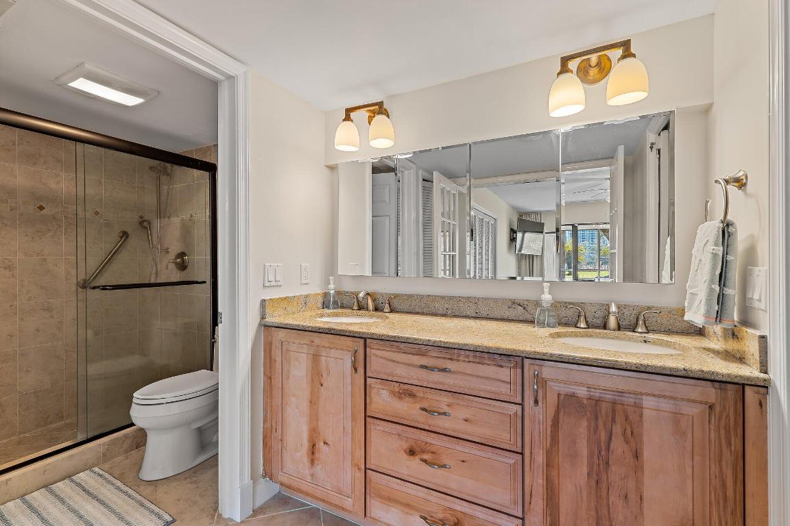 1618 Twelve Oaks Way 104