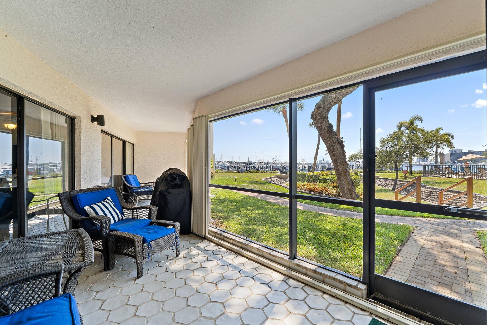 1618 Twelve Oaks Way 104