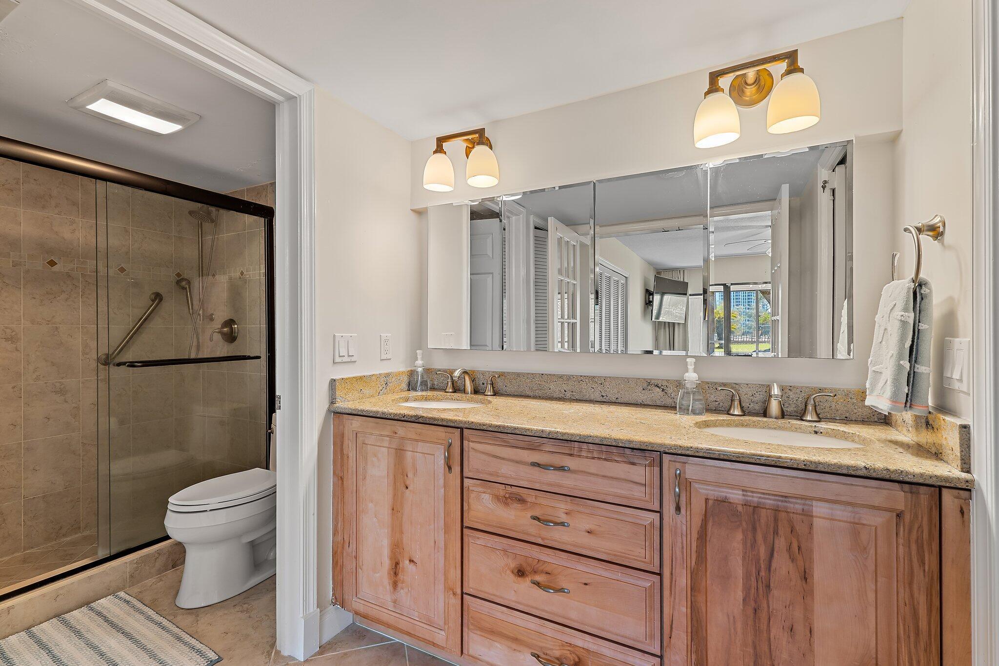 1618 Twelve Oaks Way 104