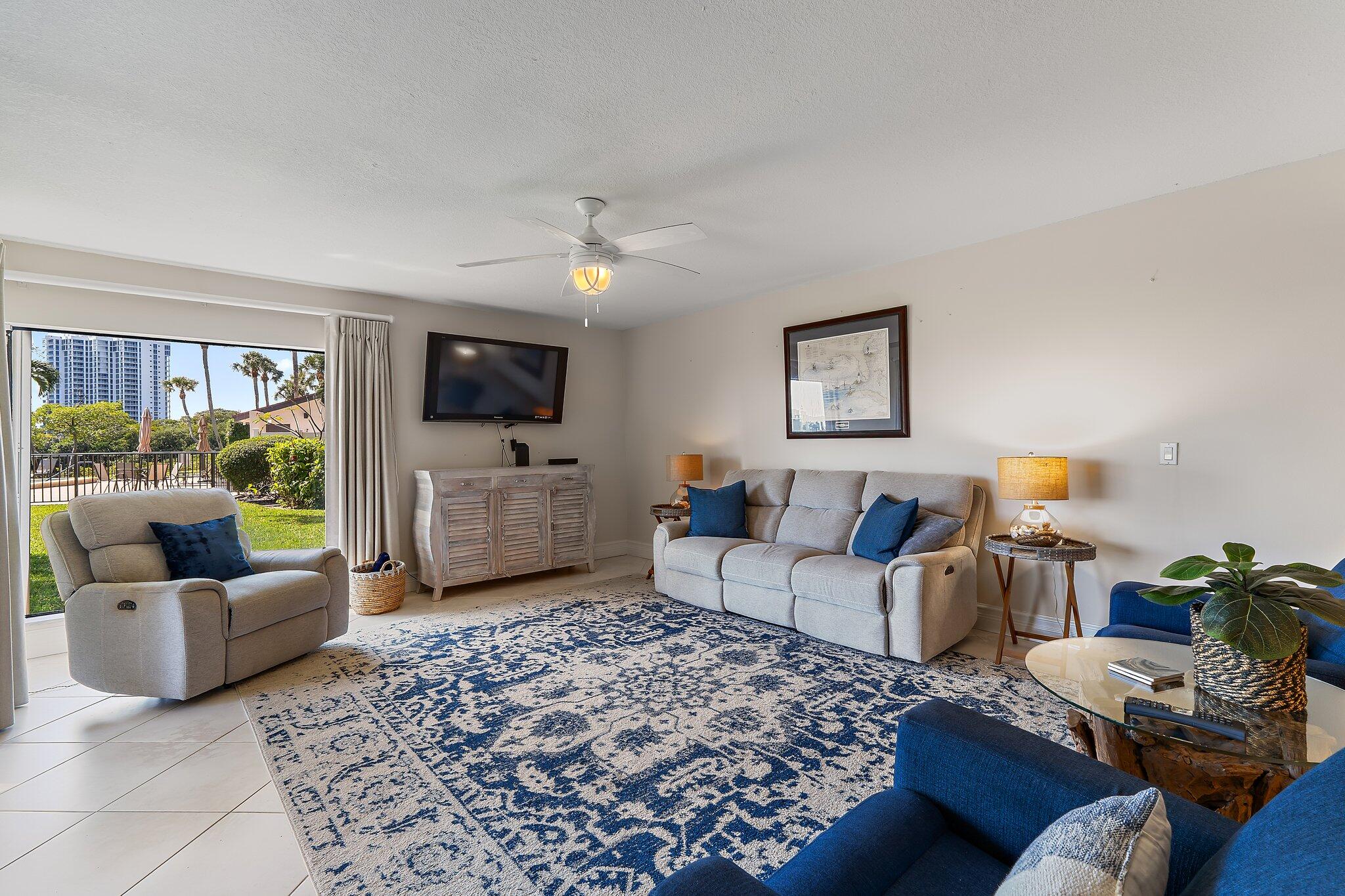 1618 Twelve Oaks Way 104