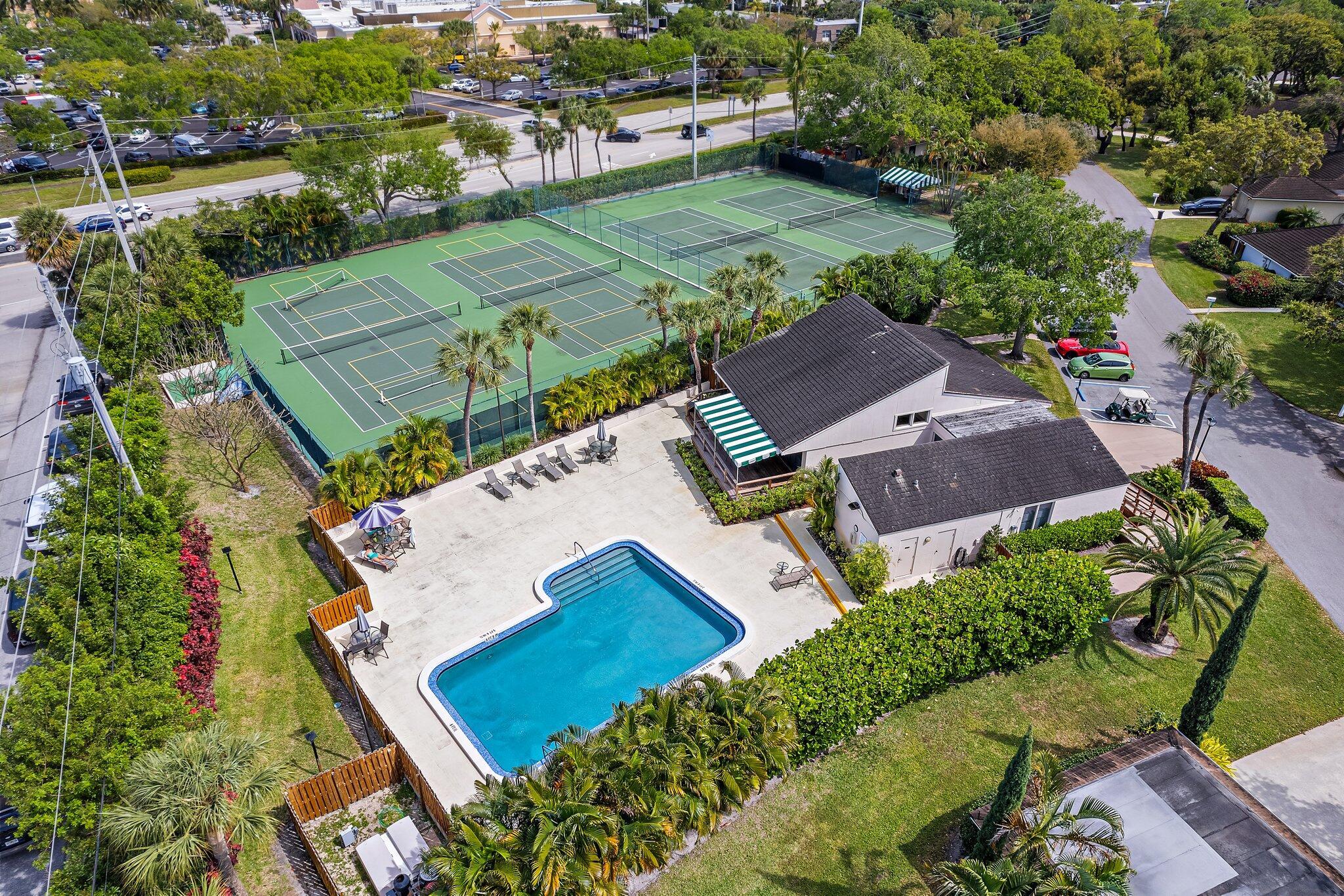 1618 Twelve Oaks Way 104