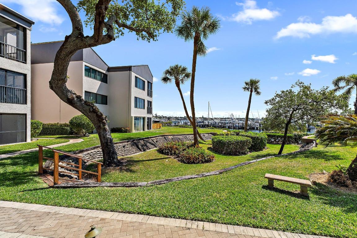 1618 Twelve Oaks Way 104