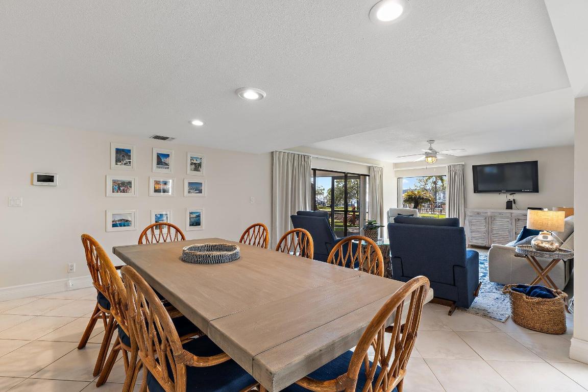 1618 Twelve Oaks Way 104