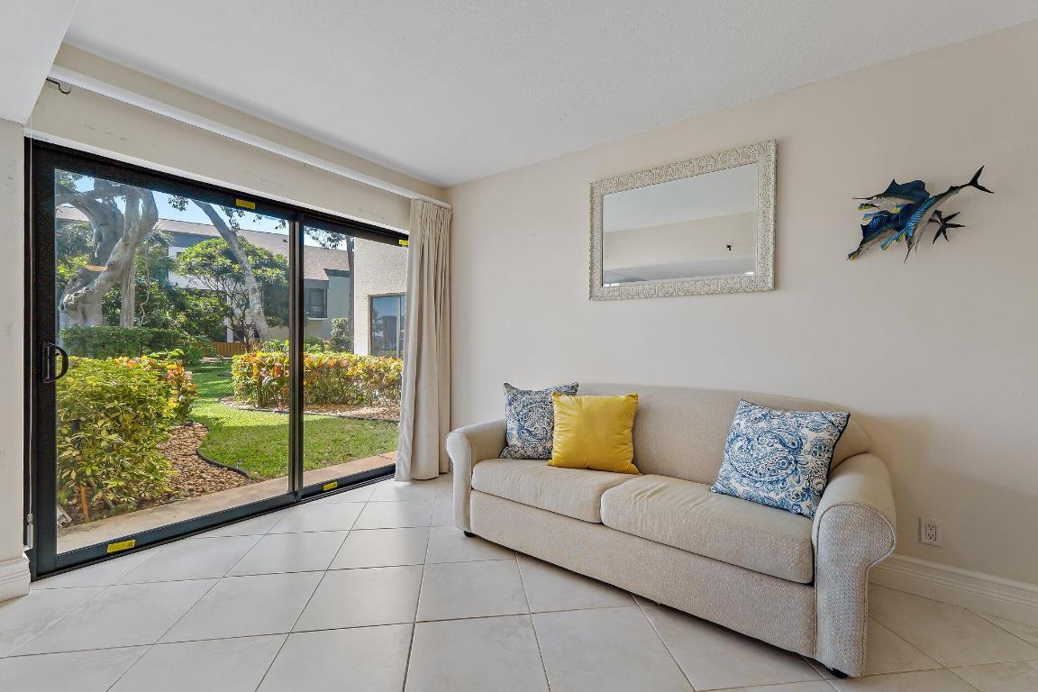 1618 Twelve Oaks Way 104