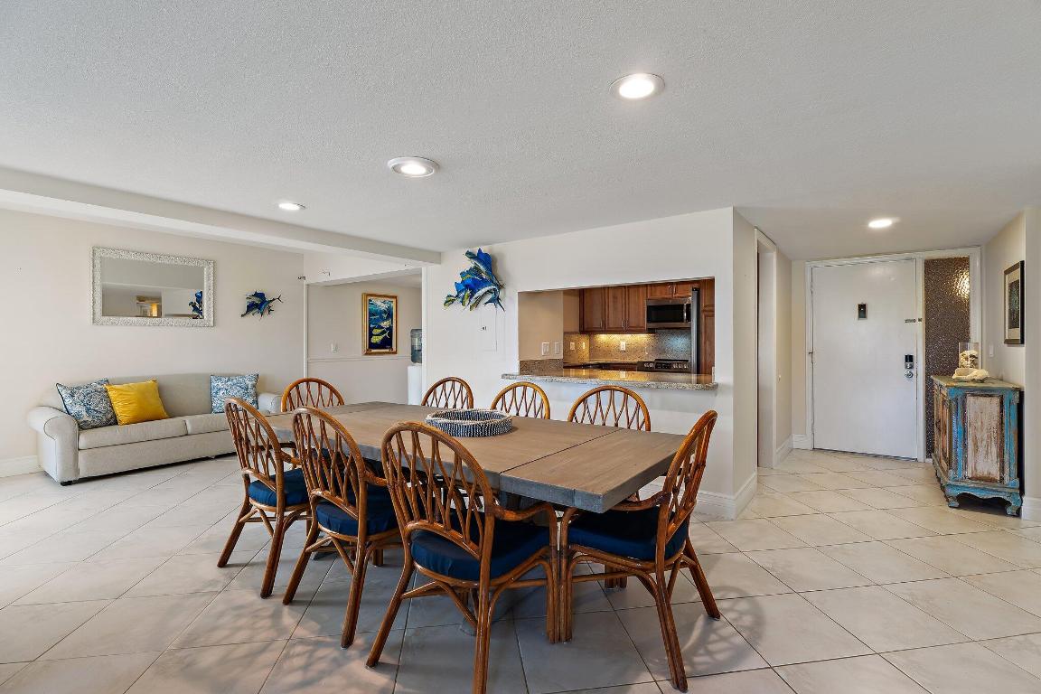 1618 Twelve Oaks Way 104