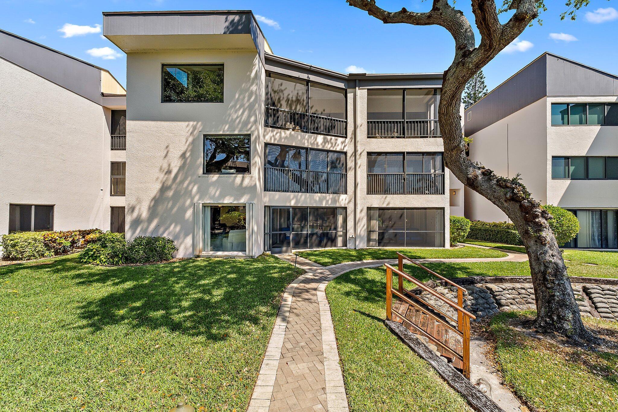 1618 Twelve Oaks Way 104