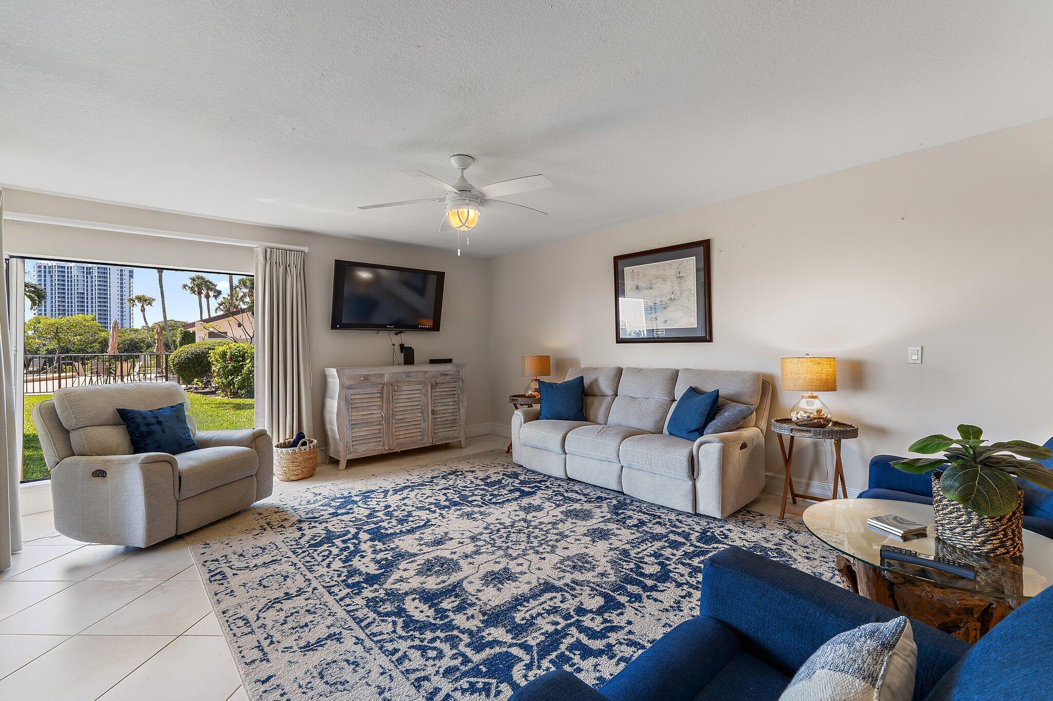 1618 Twelve Oaks Way 104