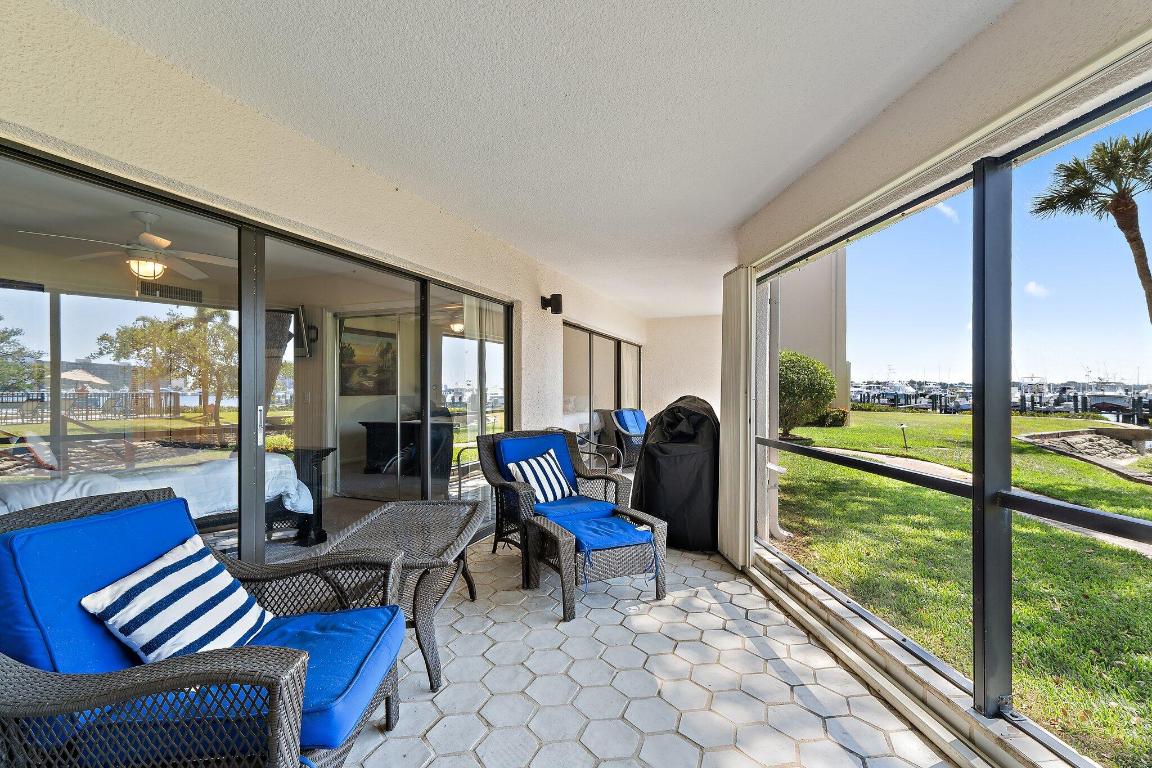 1618 Twelve Oaks Way 104